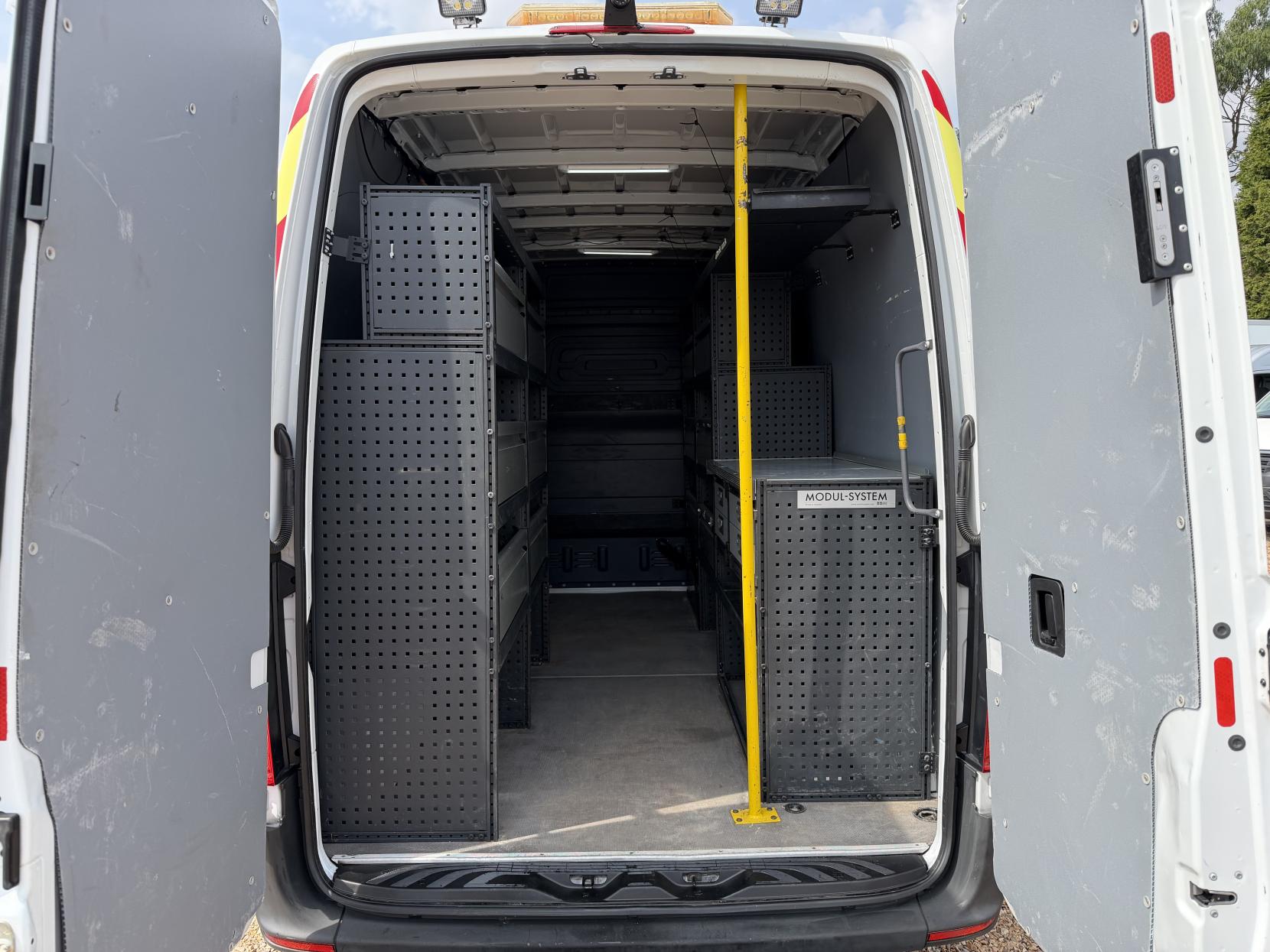 2020 Mercedes-Benz Sprinter 2.1 314 CDI Panel Van 5dr Diesel Manual FWD L2 H2 Euro 6 (143 ps) - Thumbnail 3