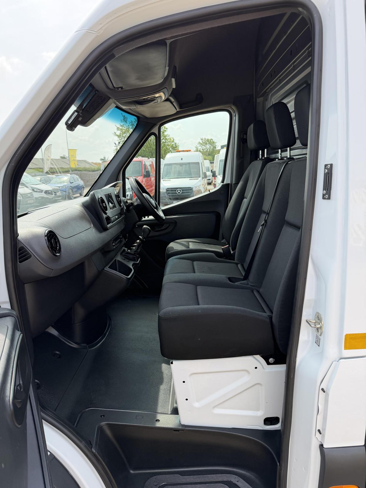 2020 Mercedes-Benz Sprinter 2.1 314 CDI Panel Van 5dr Diesel Manual FWD L2 H2 Euro 6 (143 ps) - Thumbnail 18