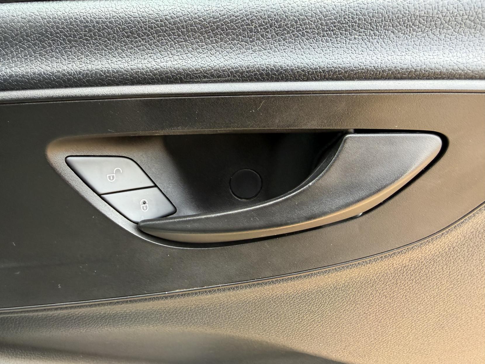 2020 Mercedes-Benz Sprinter 2.1 314 CDI Panel Van 5dr Diesel Manual FWD L2 H2 Euro 6 (143 ps) - Thumbnail 38