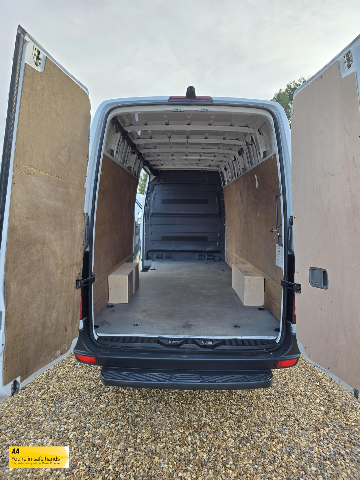 Mercedes-Benz Sprinter 2.1 311 CDi Panel Van 5dr Diesel Manual RWD L3 H3 (234 g/km, 112 bhp)