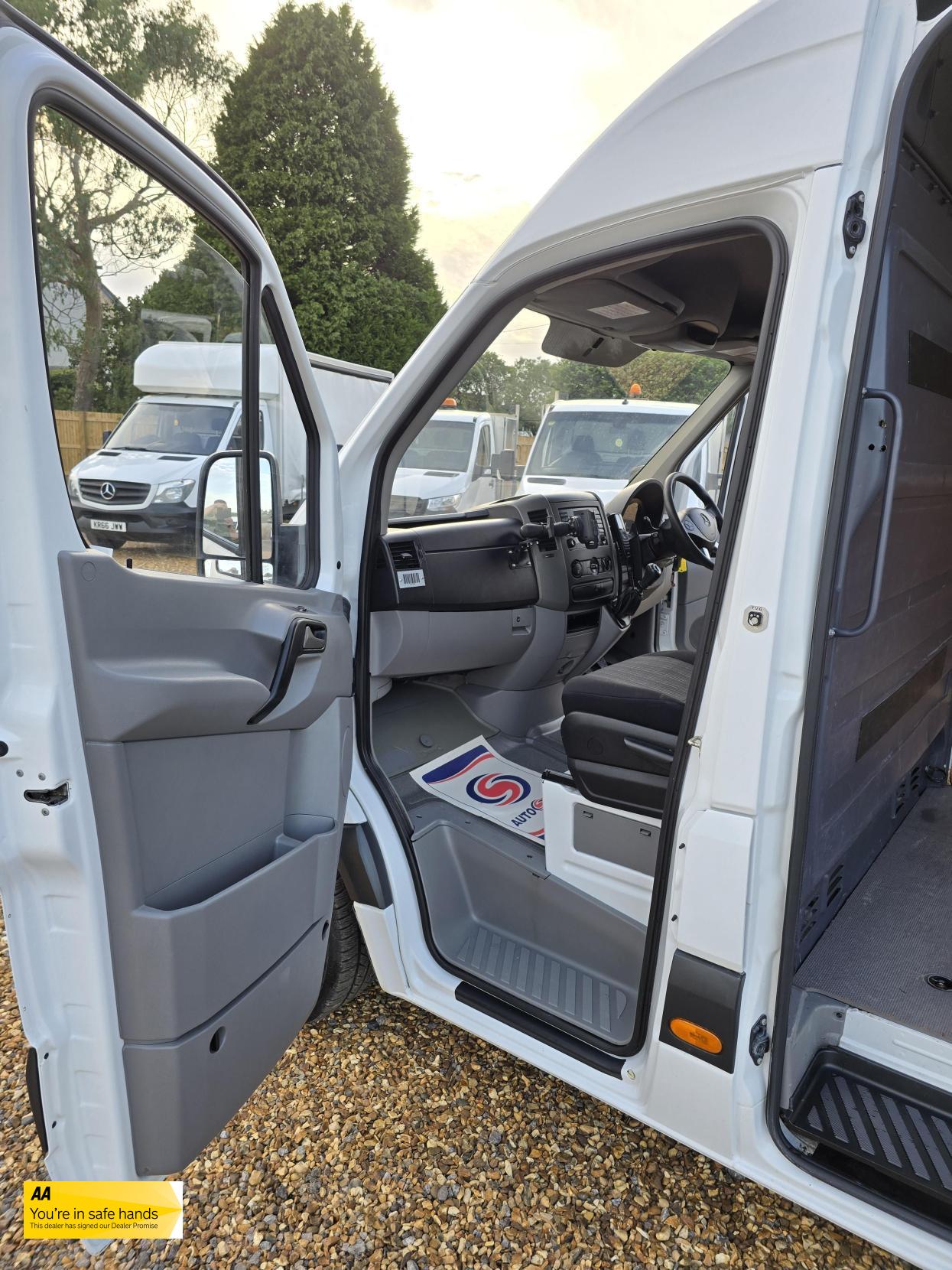 Mercedes-Benz Sprinter 2.1 311 CDi Panel Van 5dr Diesel Manual RWD L3 H3 (234 g/km, 112 bhp)