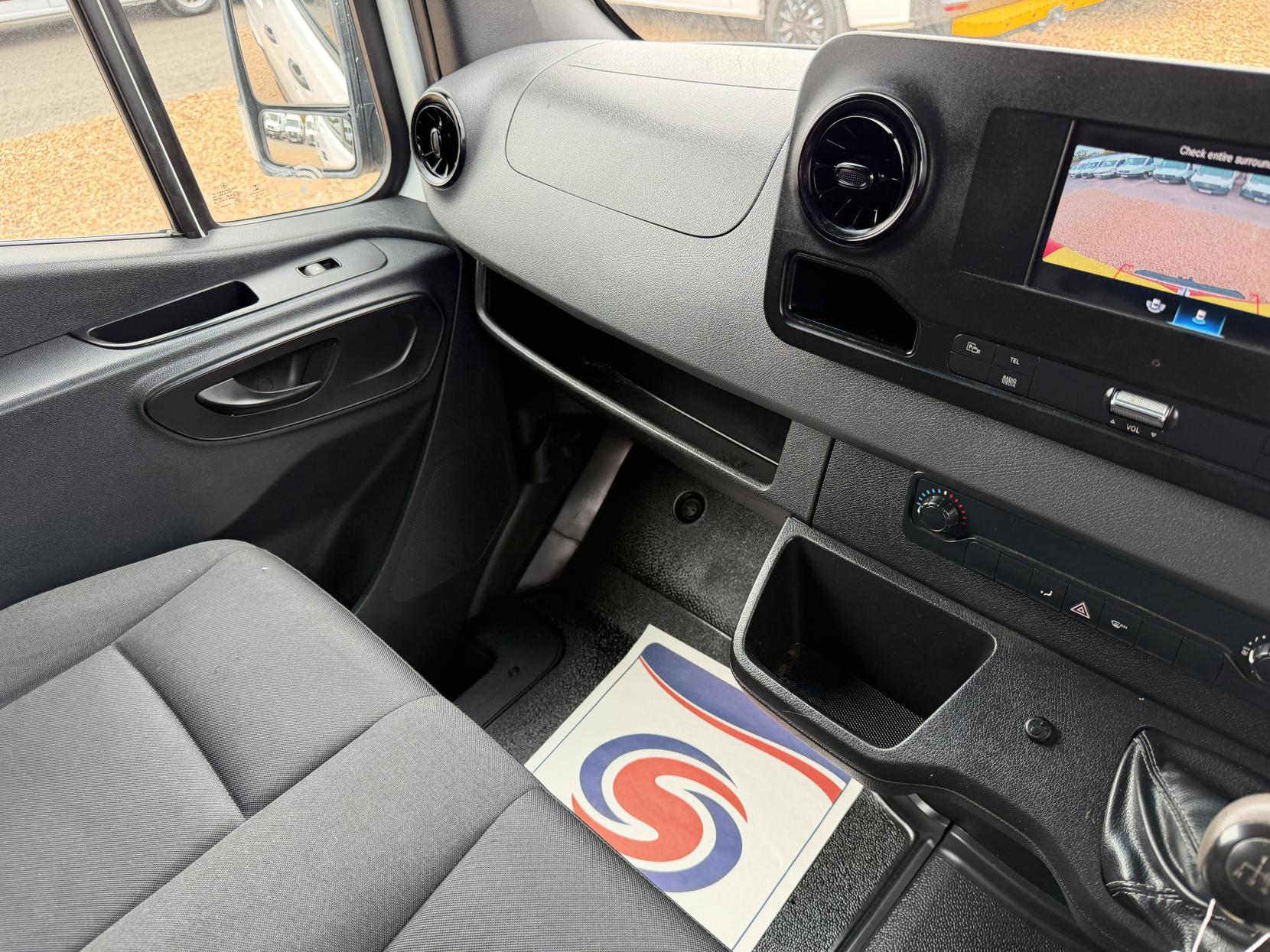 2020 Mercedes-Benz Sprinter 2.1 316 CDI Panel Van 5dr Diesel Manual RWD L2 H2 Euro 6 (163 ps) - Thumbnail 28