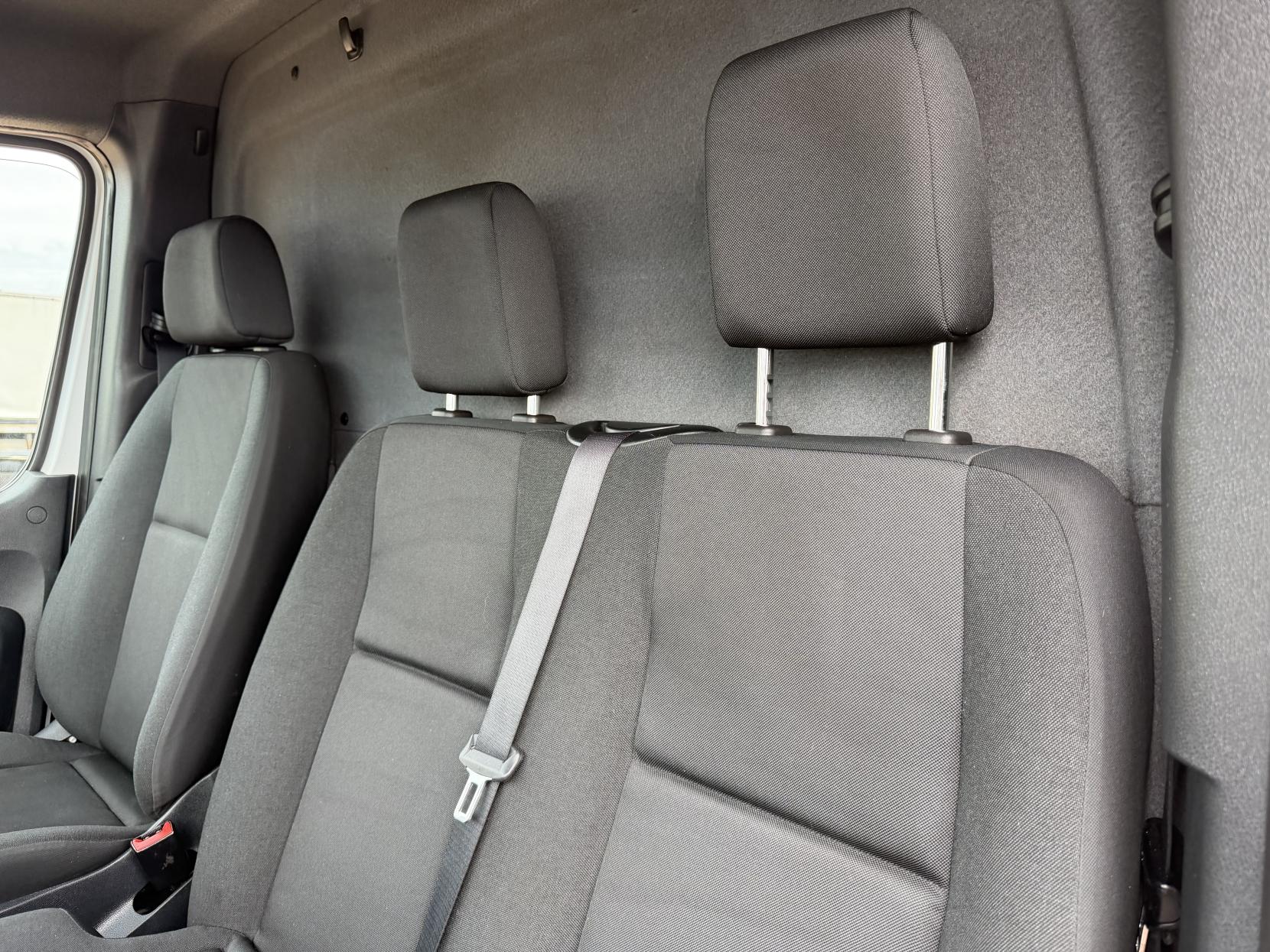 2020 Mercedes-Benz Sprinter 2.1 316 CDI Panel Van 5dr Diesel Manual RWD L2 H2 Euro 6 (163 ps) - Thumbnail 16