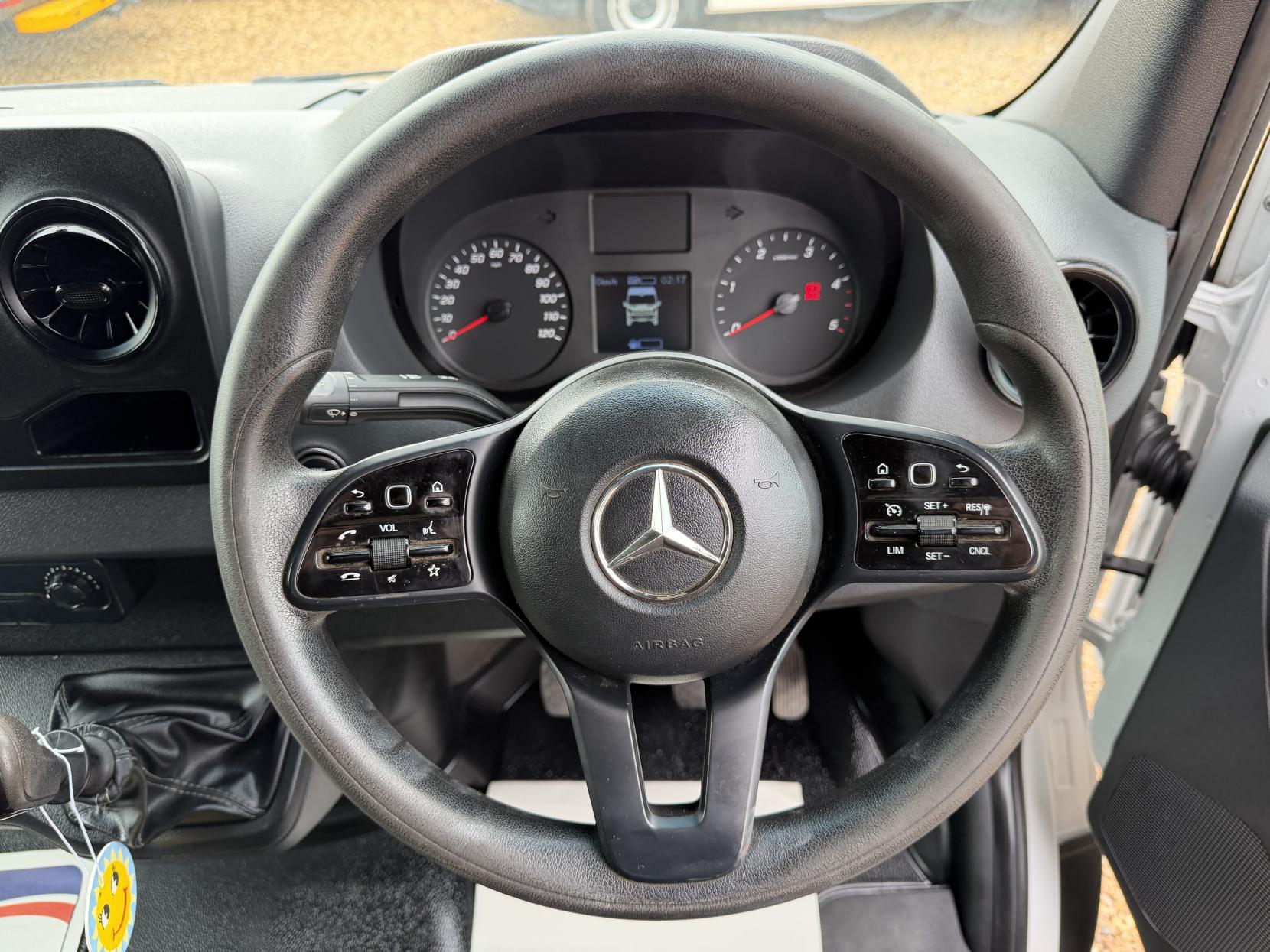 2020 Mercedes-Benz Sprinter 2.1 316 CDI Panel Van 5dr Diesel Manual RWD L2 H2 Euro 6 (163 ps) - Thumbnail 18