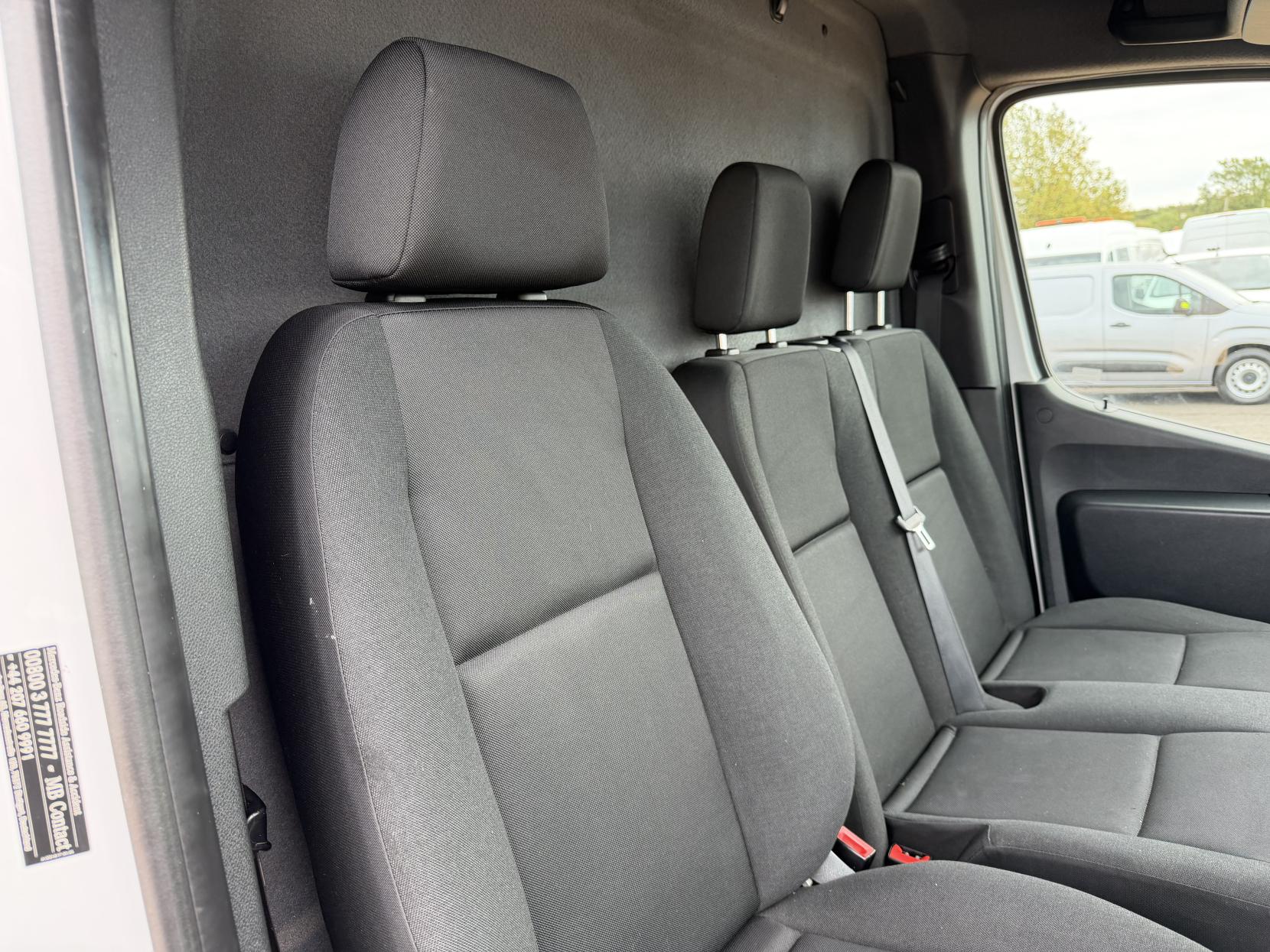 2020 Mercedes-Benz Sprinter 2.1 316 CDI Panel Van 5dr Diesel Manual RWD L2 H2 Euro 6 (163 ps) - Thumbnail 15