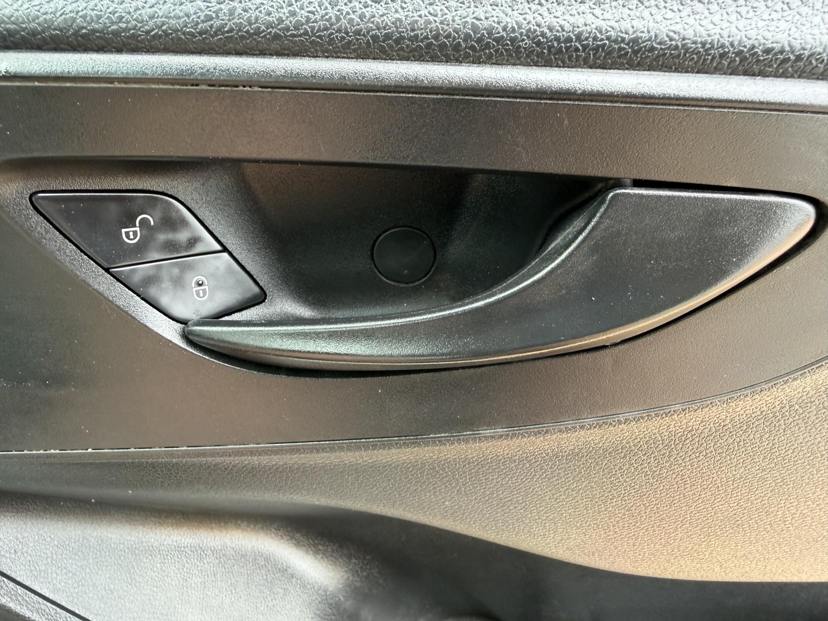 2020 Mercedes-Benz Sprinter 2.1 316 CDI Panel Van 5dr Diesel Manual RWD L2 H2 Euro 6 (163 ps) - Thumbnail 21