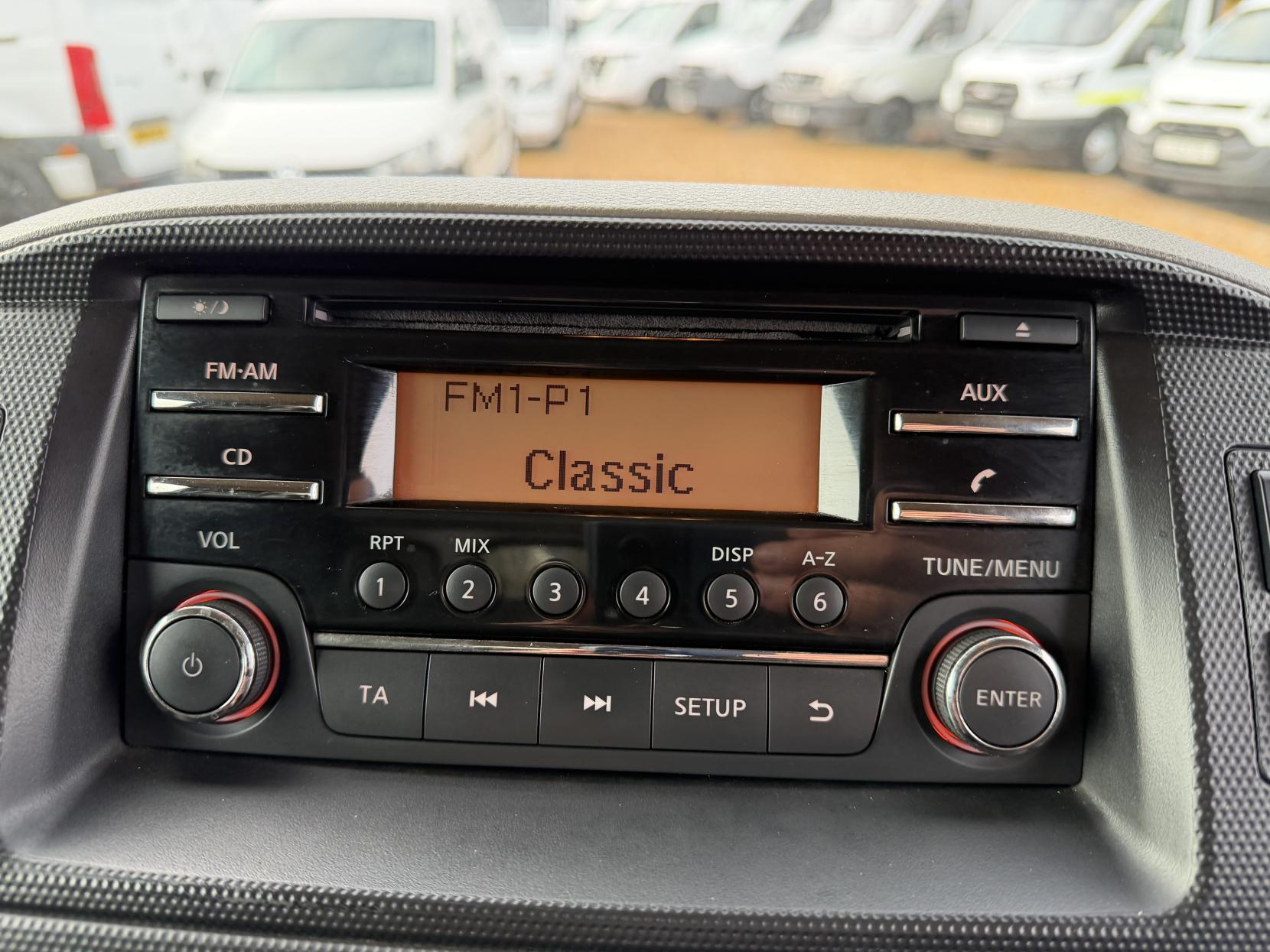 Nissan NT400 Cabstar 2.5 dCi 35.14 Chassis Cab 2dr Diesel Manual L3 (237 g/km, 136 bhp)