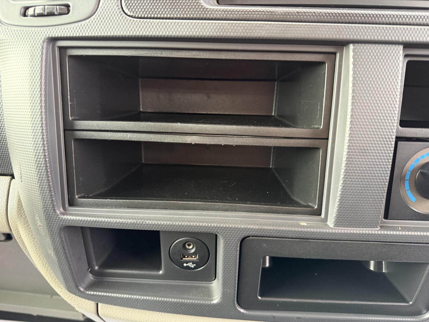 Nissan NT400 Cabstar 2.5 dCi 35.14 Chassis Cab 2dr Diesel Manual L3 (237 g/km, 136 bhp)