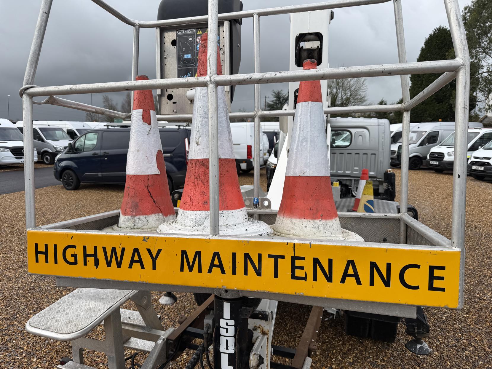 Nissan NT400 Cabstar 2.5 dCi 35.14 Chassis Cab 2dr Diesel Manual L3 (237 g/km, 136 bhp)