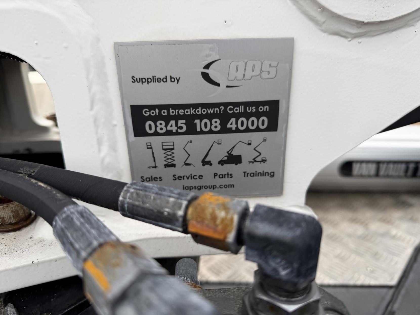 Nissan NT400 Cabstar 2.5 dCi 35.14 Chassis Cab 2dr Diesel Manual L3 (237 g/km, 136 bhp)