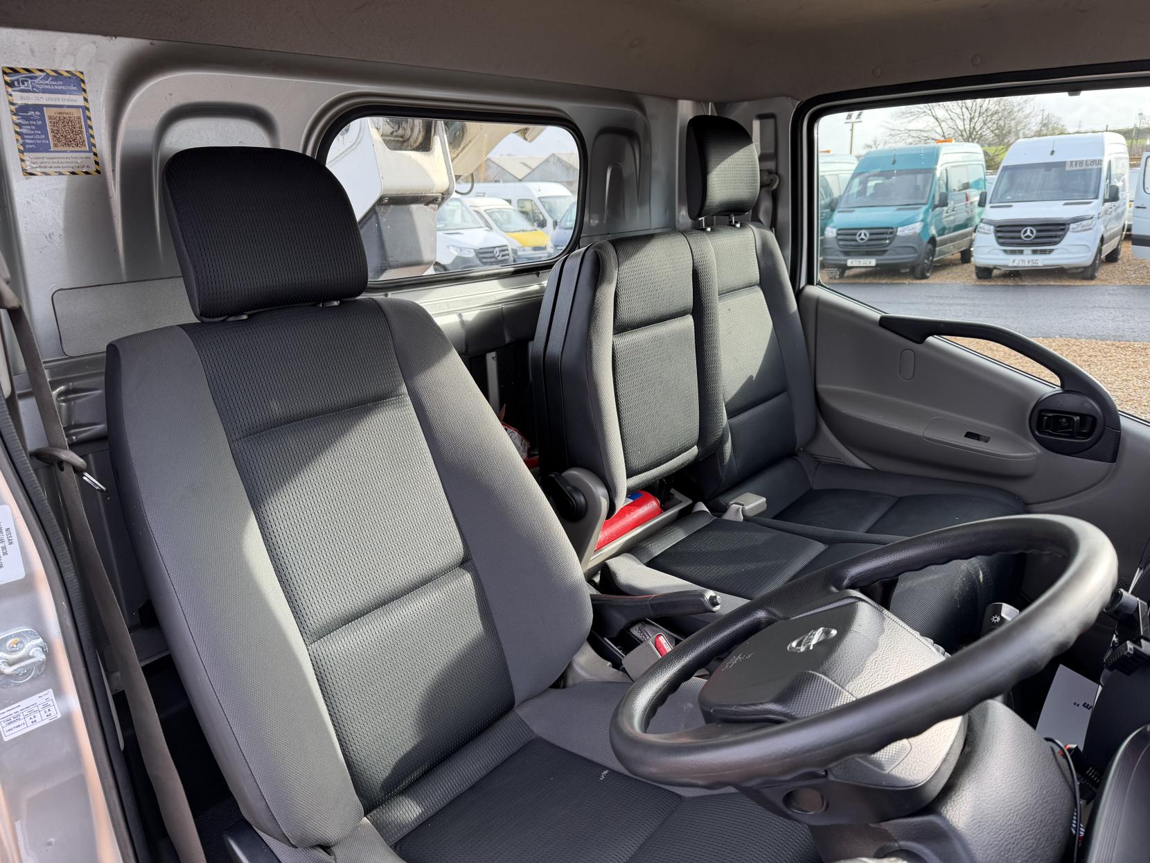 Nissan NT400 Cabstar 2.5 dCi 35.14 Chassis Cab 2dr Diesel Manual L3 (237 g/km, 136 bhp)