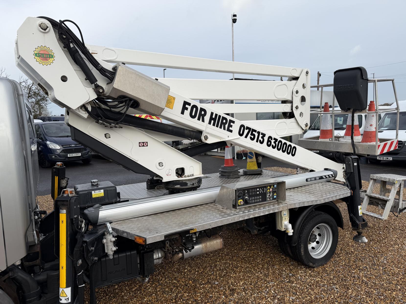 Nissan NT400 Cabstar 2.5 dCi 35.14 Chassis Cab 2dr Diesel Manual L3 (237 g/km, 136 bhp)