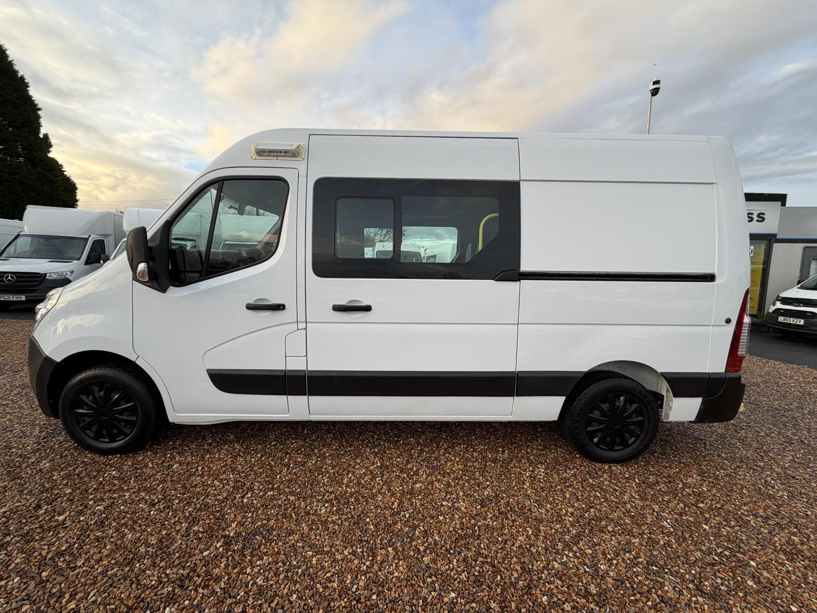 Vauxhall Movano 2.3 CDTi 3500 Panel Van 5dr Diesel Manual FWD L2 H2 Euro 6 (130 ps)