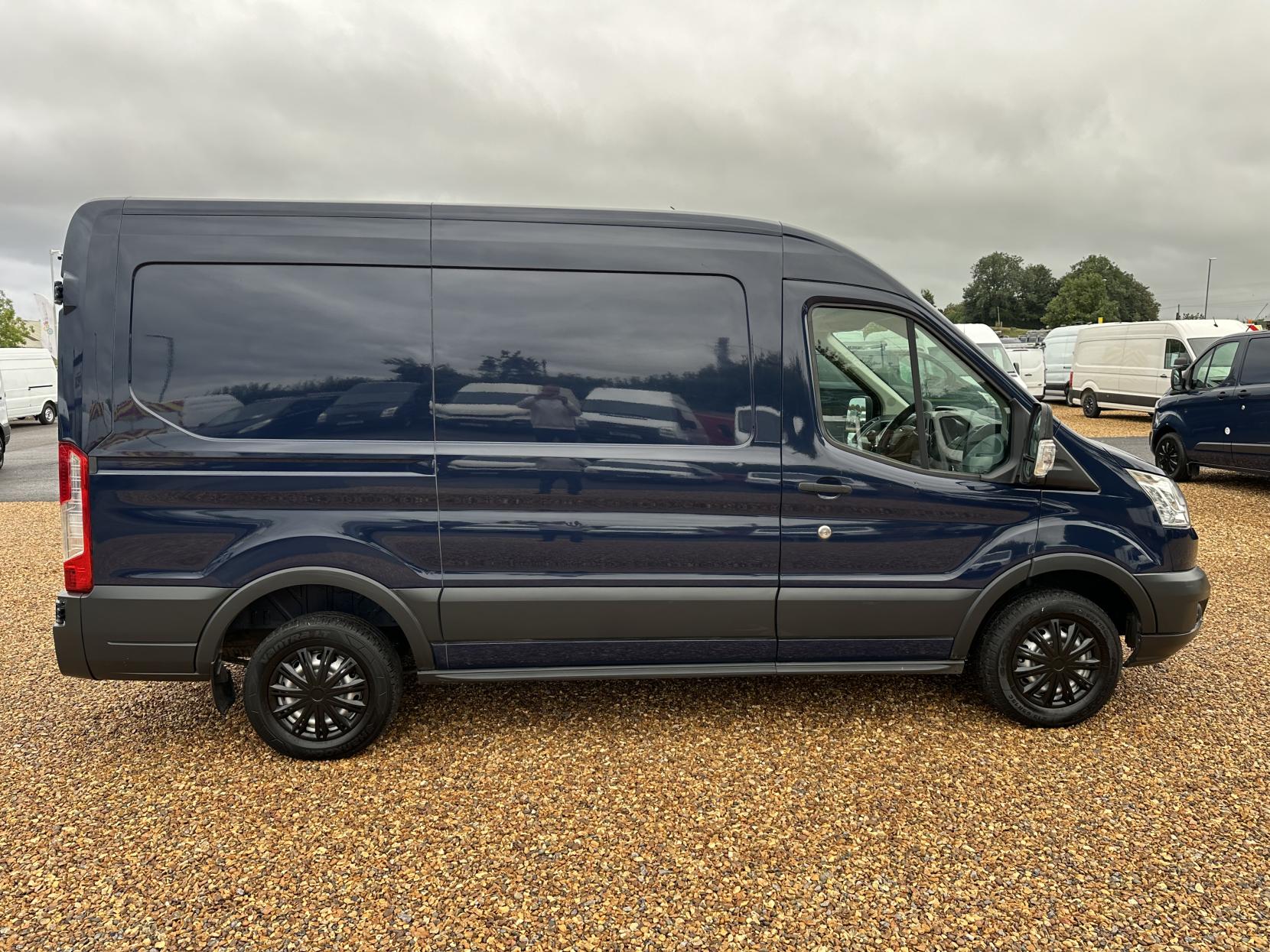 Ford Transit 2.2 TDCi 310 Panel Van 5dr Diesel Manual FWD L2 H2 Euro 5 (125 ps)
