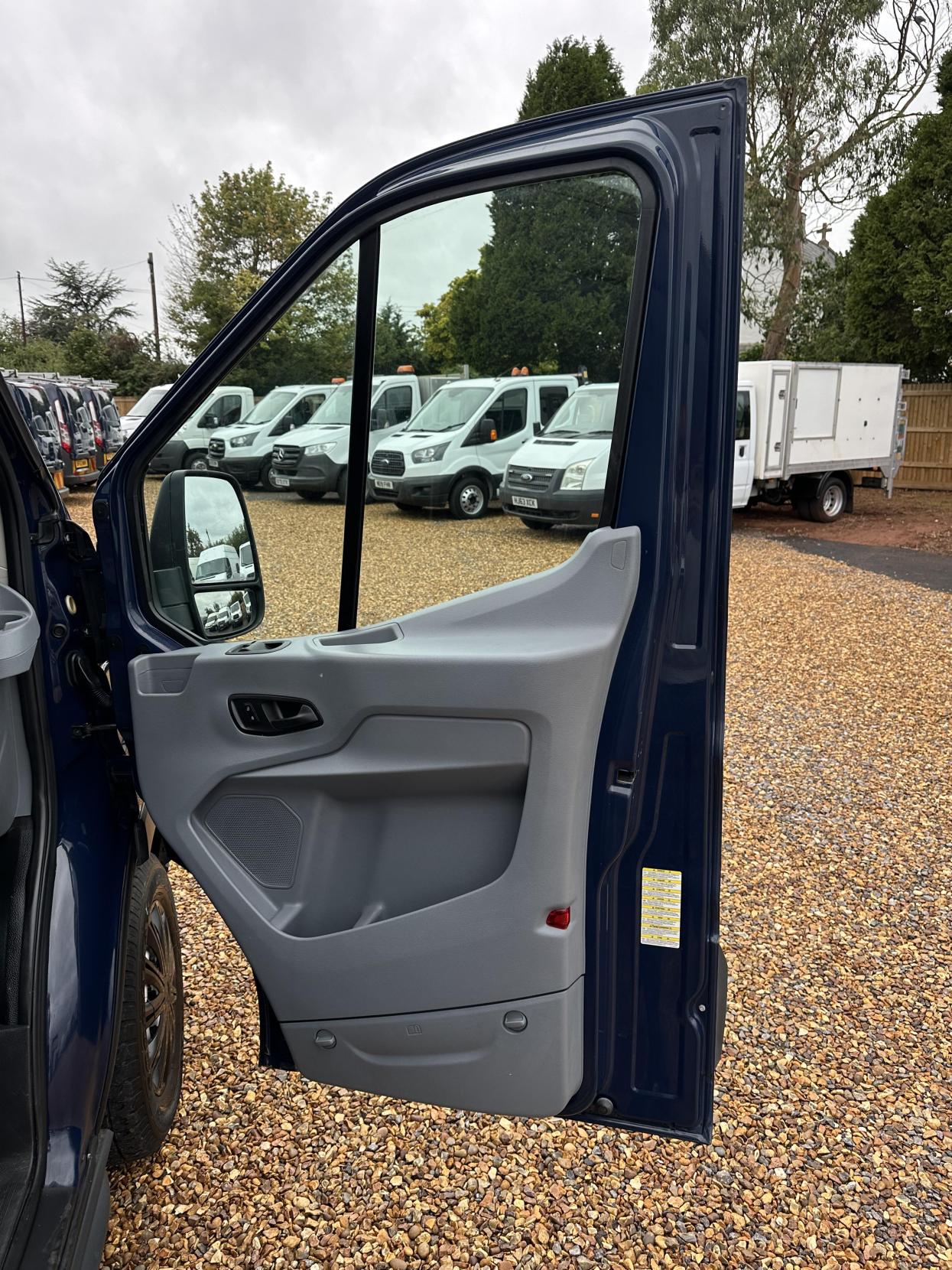 Ford Transit 2.2 TDCi 310 Panel Van 5dr Diesel Manual FWD L2 H2 Euro 5 (125 ps)