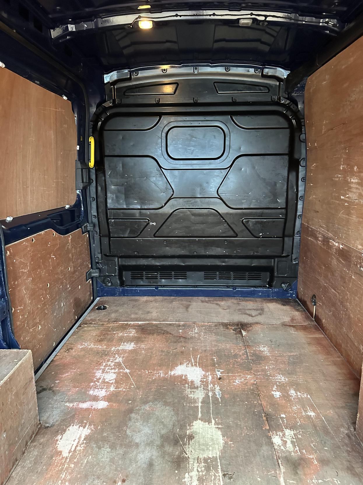 Ford Transit 2.2 TDCi 310 Panel Van 5dr Diesel Manual FWD L2 H2 Euro 5 (125 ps)