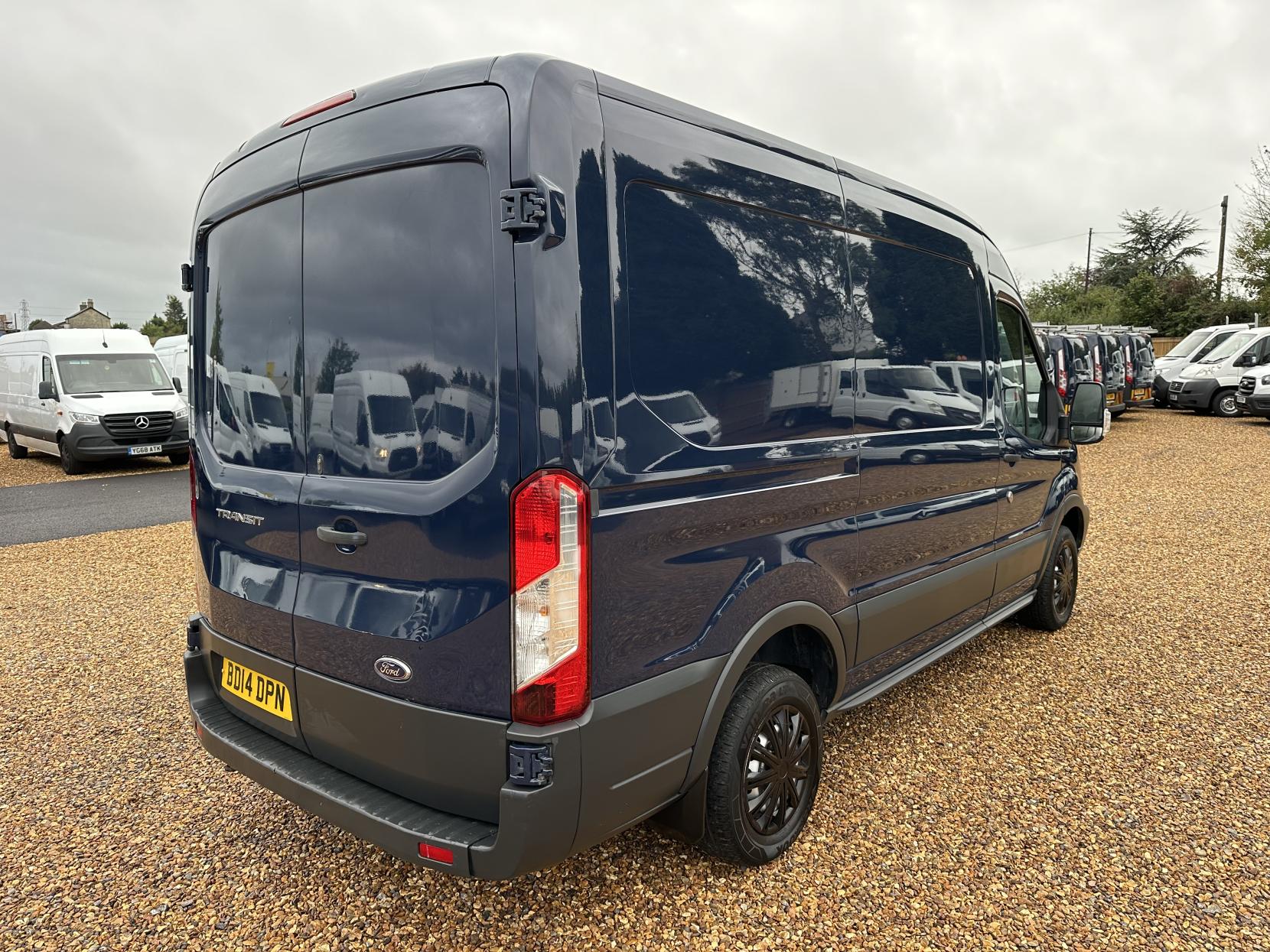 Ford Transit 2.2 TDCi 310 Panel Van 5dr Diesel Manual FWD L2 H2 Euro 5 (125 ps)