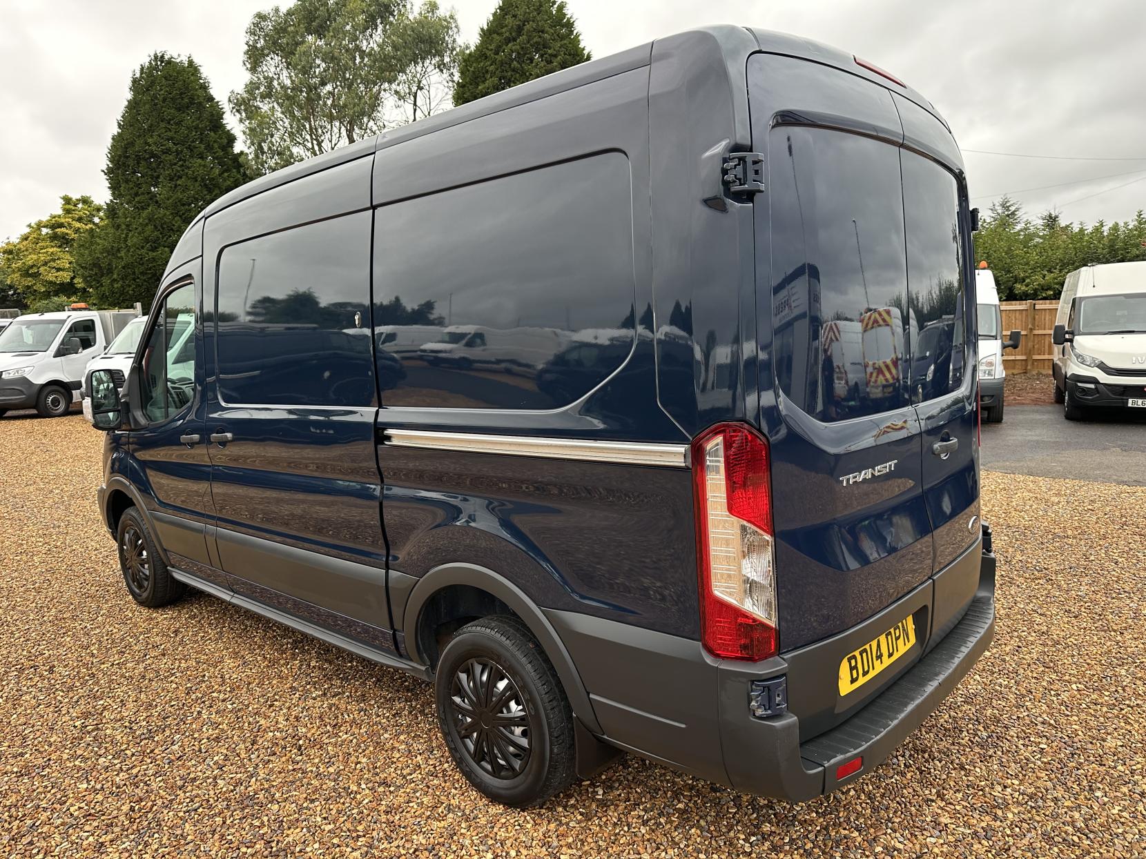 Ford Transit 2.2 TDCi 310 Panel Van 5dr Diesel Manual FWD L2 H2 Euro 5 (125 ps)