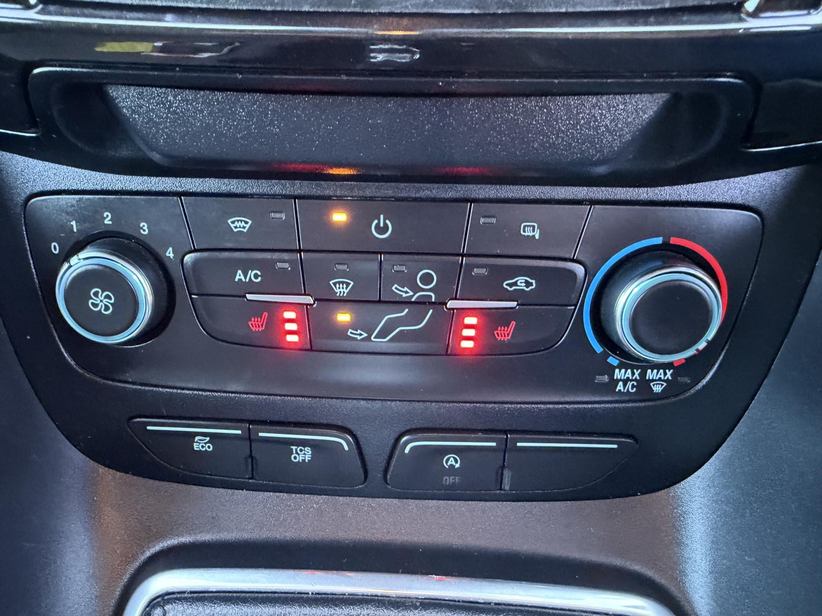 Ford Transit Connect 1.5 250 EcoBlue Limited Panel Van 5dr Diesel Manual L2 Euro 6 (s/s) (120 ps)