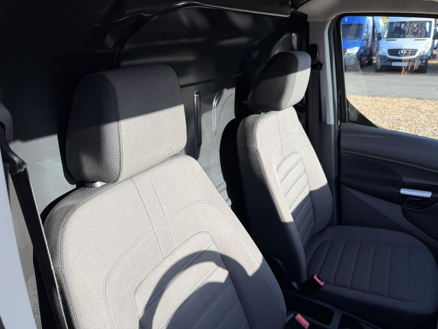 Ford Transit Connect 1.5 250 EcoBlue Limited Panel Van 5dr Diesel Manual L2 Euro 6 (s/s) (120 ps)