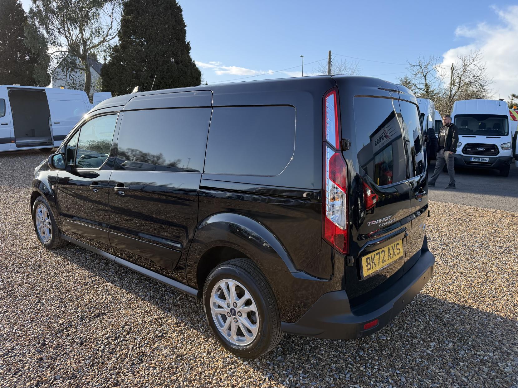 Ford Transit Connect 1.5 250 EcoBlue Limited Panel Van 5dr Diesel Manual L2 Euro 6 (s/s) (120 ps)