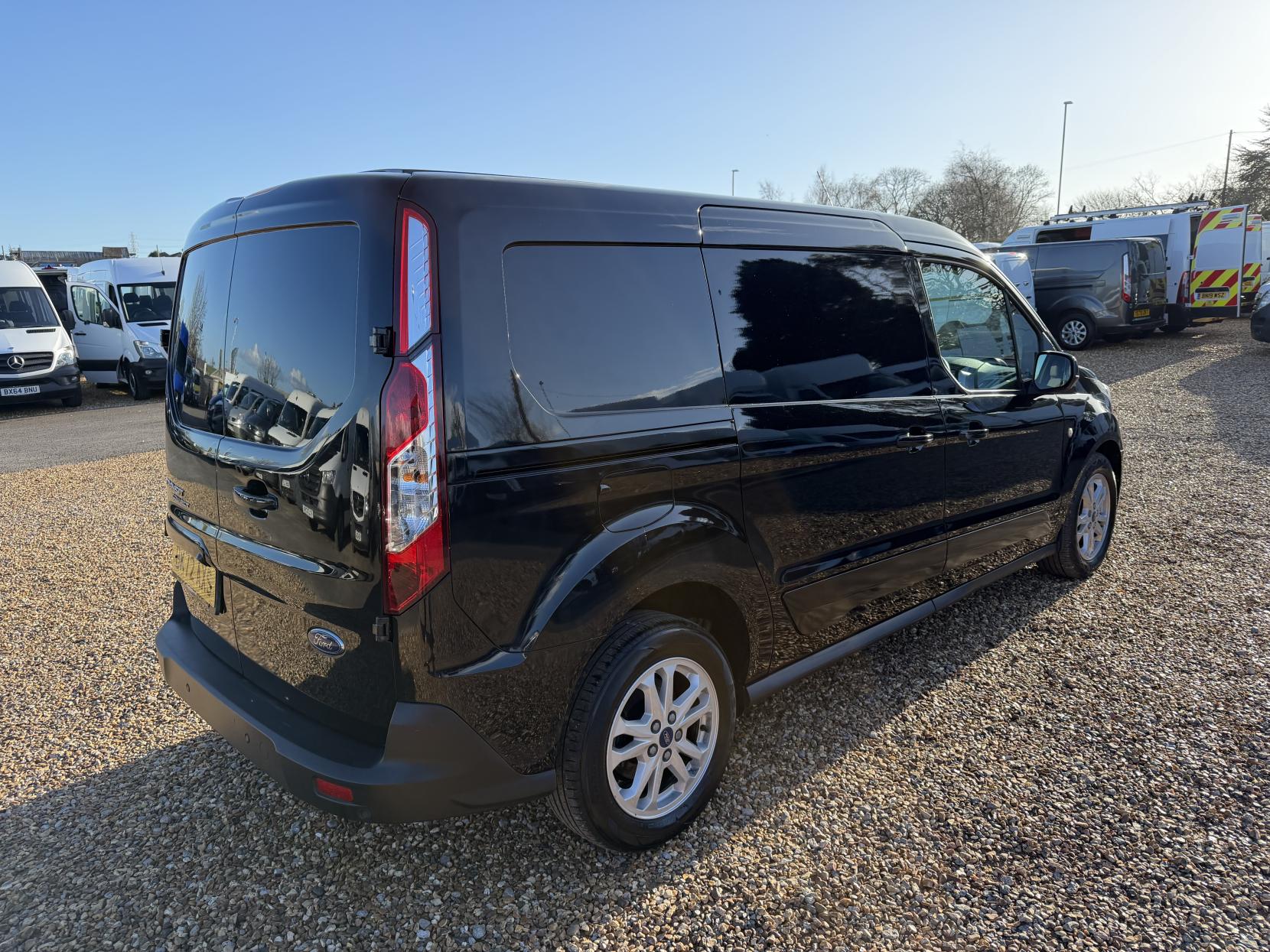 Ford Transit Connect 1.5 250 EcoBlue Limited Panel Van 5dr Diesel Manual L2 Euro 6 (s/s) (120 ps)