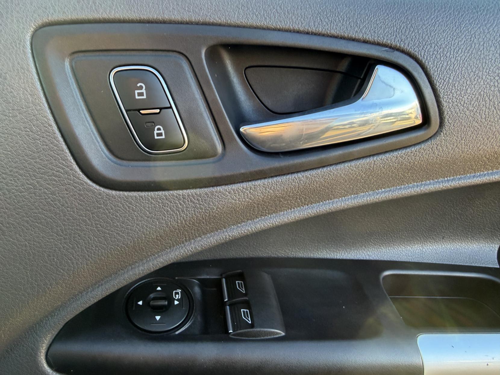 Ford Transit Connect 1.5 250 EcoBlue Limited Panel Van 5dr Diesel Manual L2 Euro 6 (s/s) (120 ps)