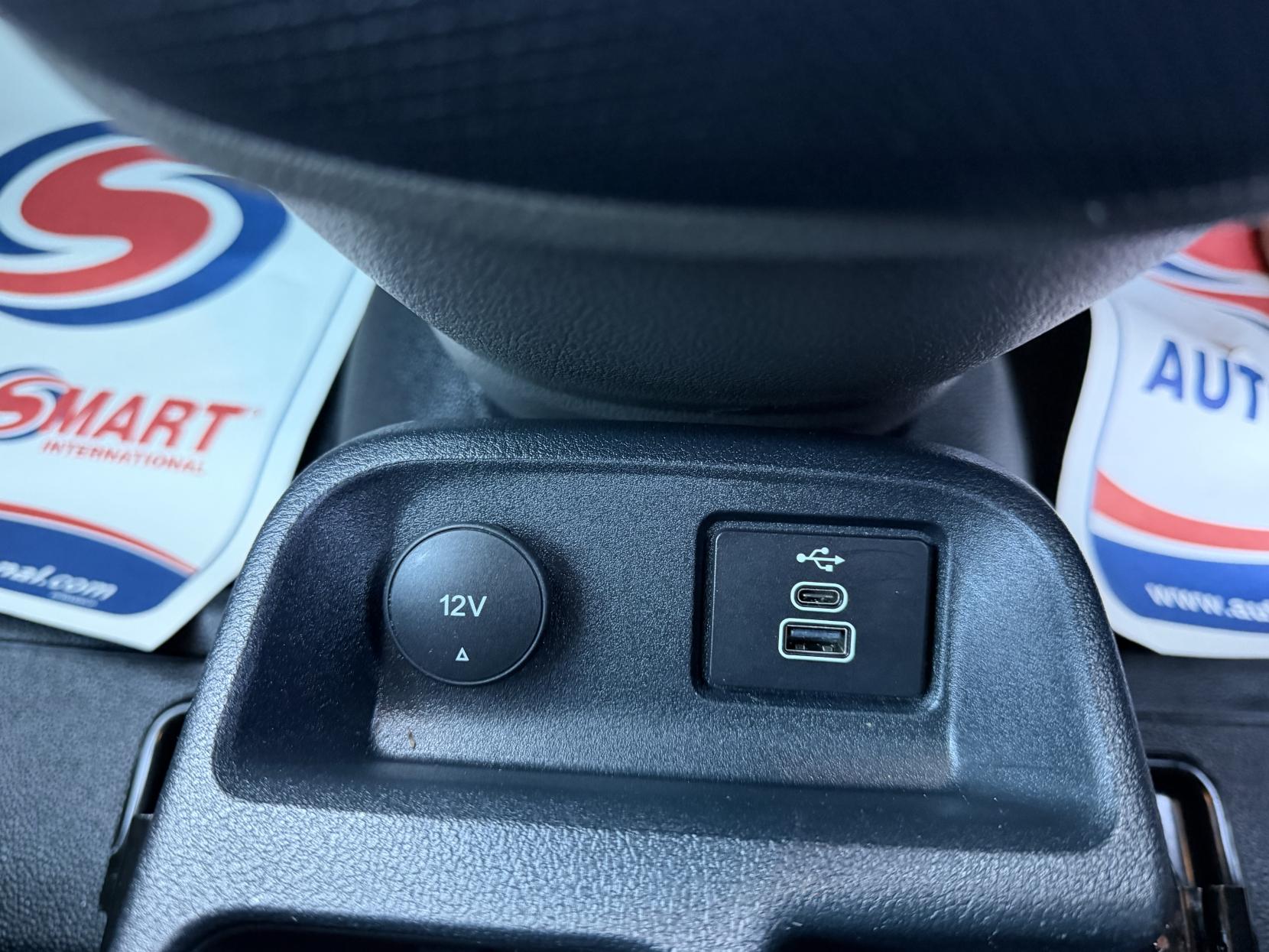 Ford Transit Connect 1.5 250 EcoBlue Limited Panel Van 5dr Diesel Manual L2 Euro 6 (s/s) (120 ps)