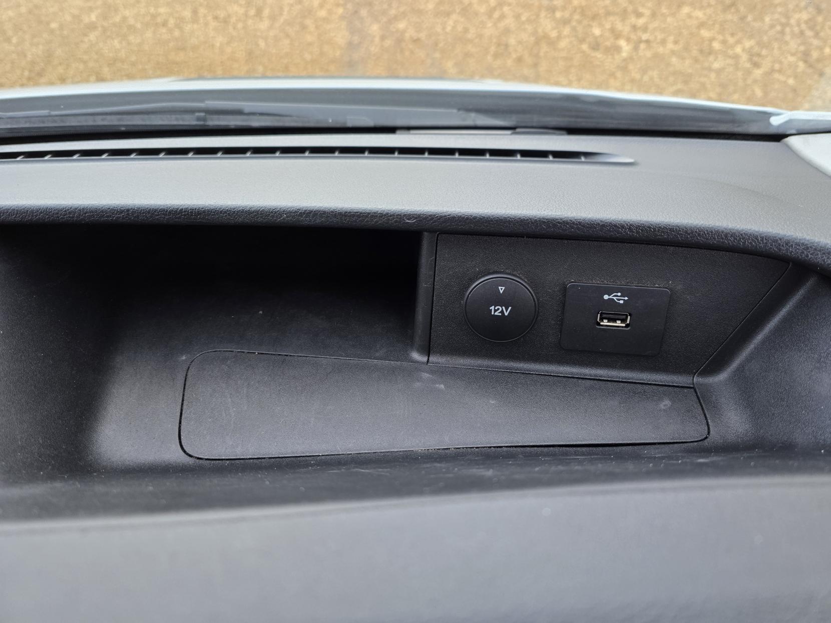 Ford Transit 2.0 350 EcoBlue Leader Panel Van 5dr Diesel Manual FWD L3 H2 Euro 6 (s/s) (130 ps)