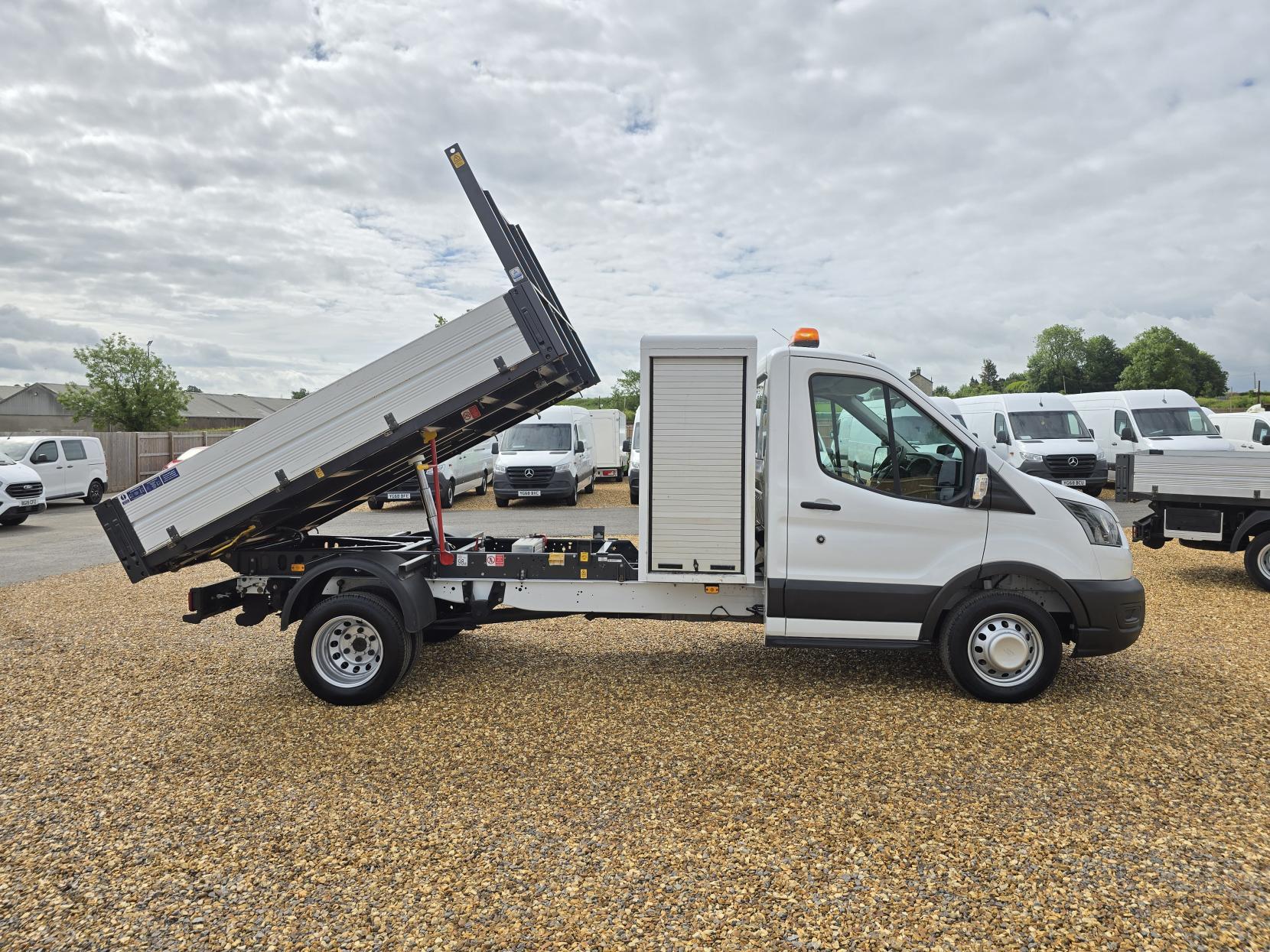 Ford Transit 2.0 350 EcoBlue Leader Tipper 2dr Diesel Manual RWD L3 Euro 6 (s/s) (1-Way, 1-Stop, Tool Pod) (130 ps)