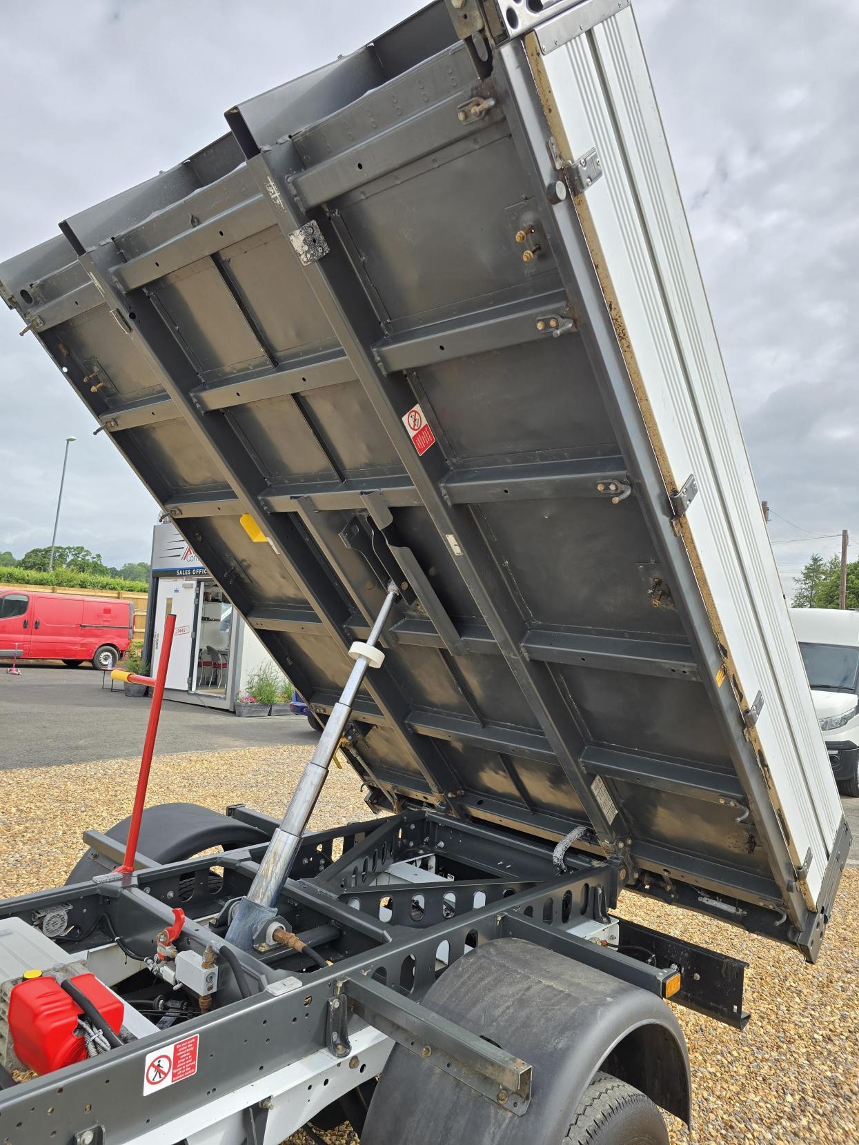 Ford Transit 2.0 350 EcoBlue Leader Tipper 2dr Diesel Manual RWD L3 Euro 6 (s/s) (1-Way, 1-Stop, Tool Pod) (130 ps)