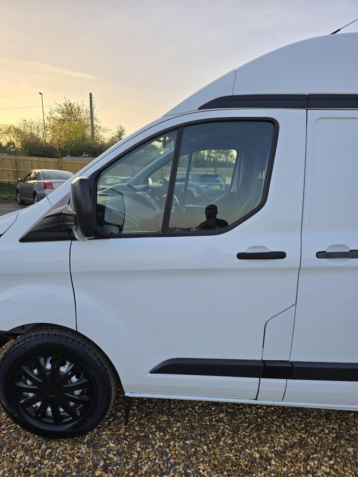 Ford Transit Custom 2.2 TDCi 330 Panel Van 5dr Diesel Manual L2 H1 (197 g/km, 123 bhp)