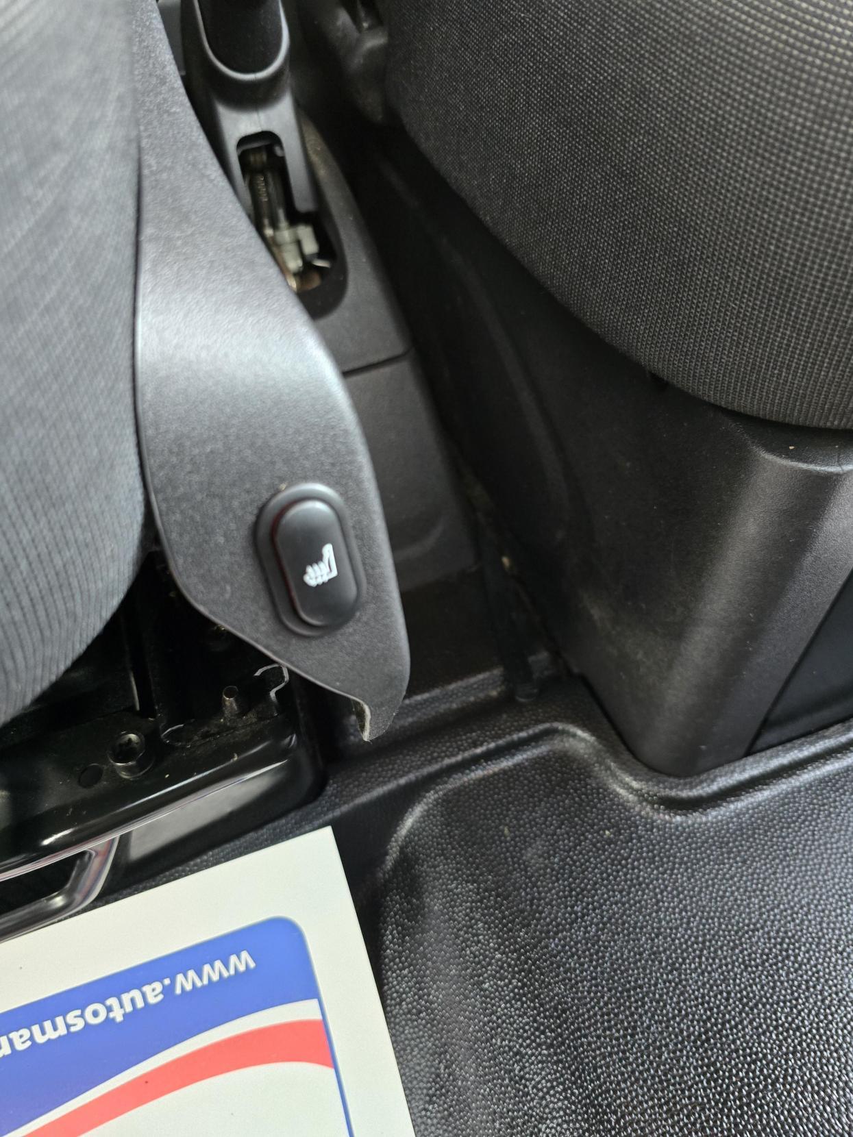 Ford Transit Custom 2.2 TDCi 330 Panel Van 5dr Diesel Manual L2 H1 (197 g/km, 123 bhp)