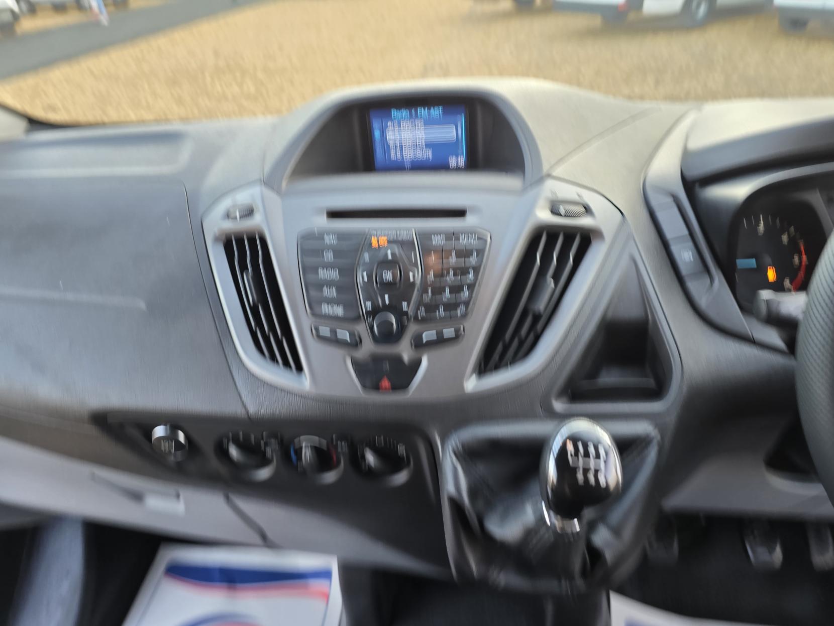 Ford Transit Custom 2.2 TDCi 330 Panel Van 5dr Diesel Manual L2 H1 (197 g/km, 123 bhp)