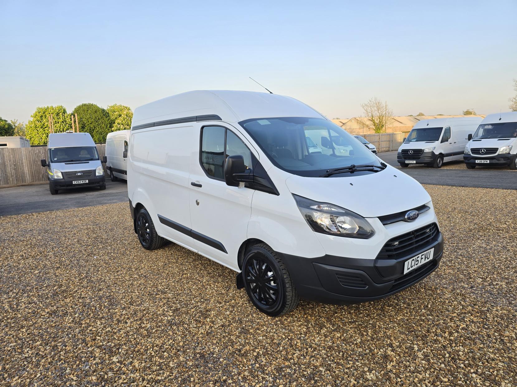 Ford Transit Custom 2.2 TDCi 330 Panel Van 5dr Diesel Manual L2 H1 (197 g/km, 123 bhp)