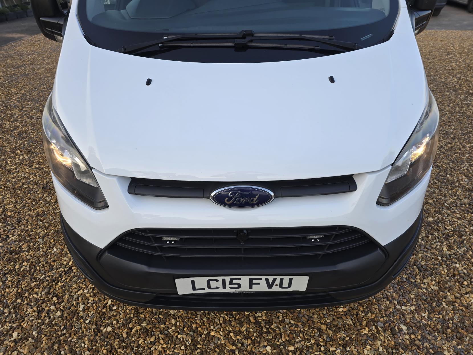 Ford Transit Custom 2.2 TDCi 330 Panel Van 5dr Diesel Manual L2 H1 (197 g/km, 123 bhp)