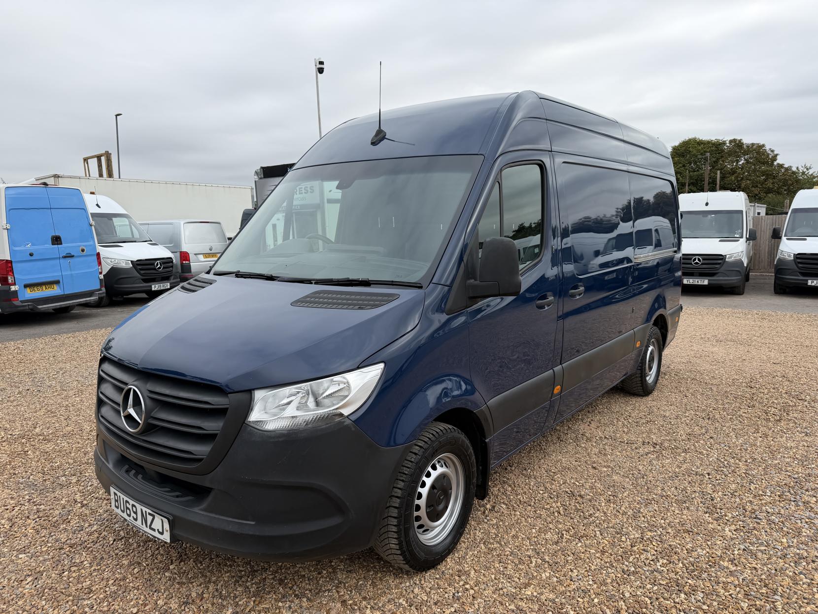 2019 Mercedes-Benz Sprinter 2.1 316 CDI Panel Van 5dr Diesel Manual RWD L2 H2 Euro 6 (163 ps) - Thumbnail 7