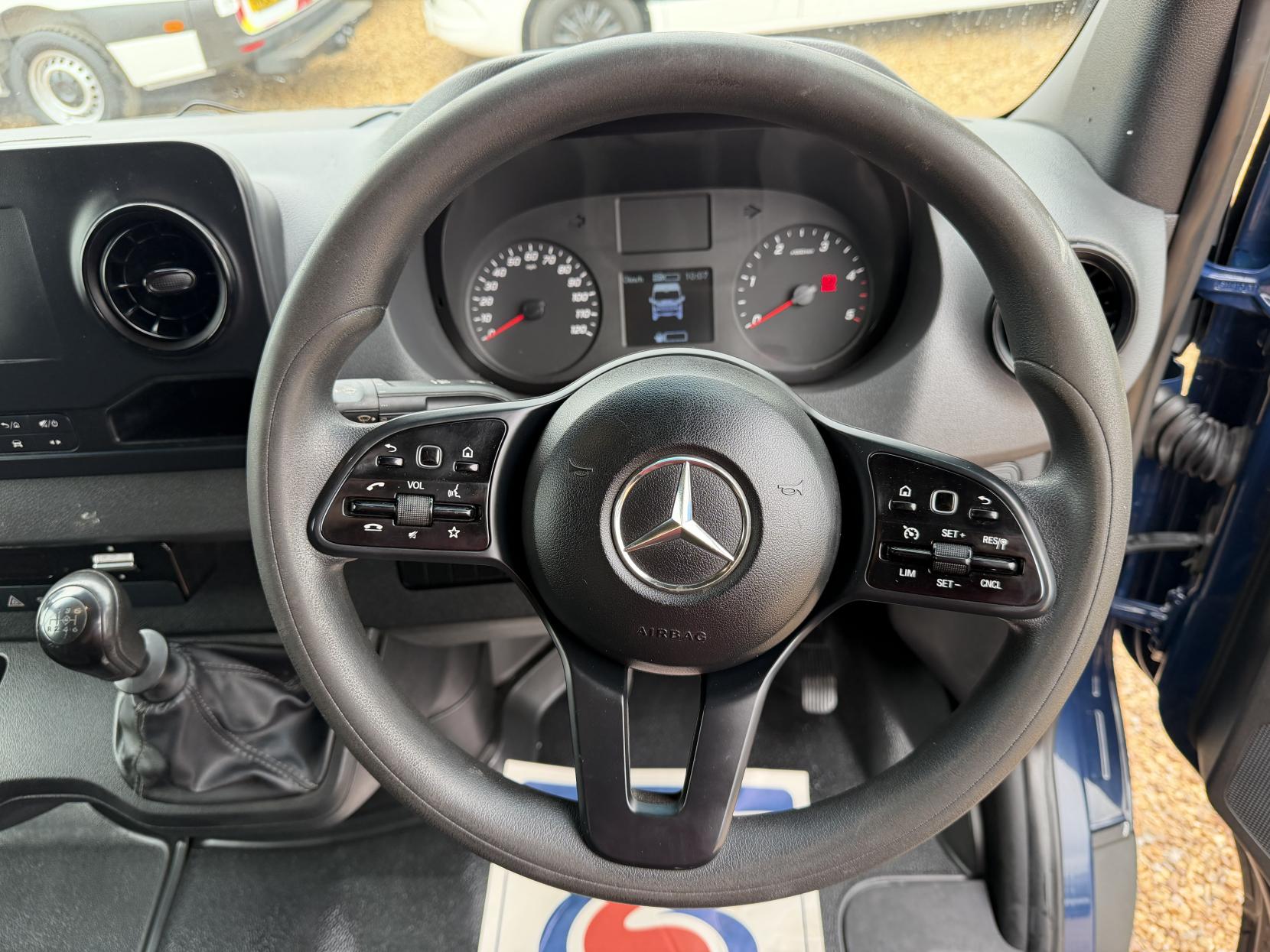 2019 Mercedes-Benz Sprinter 2.1 316 CDI Panel Van 5dr Diesel Manual RWD L2 H2 Euro 6 (163 ps) - Thumbnail 19