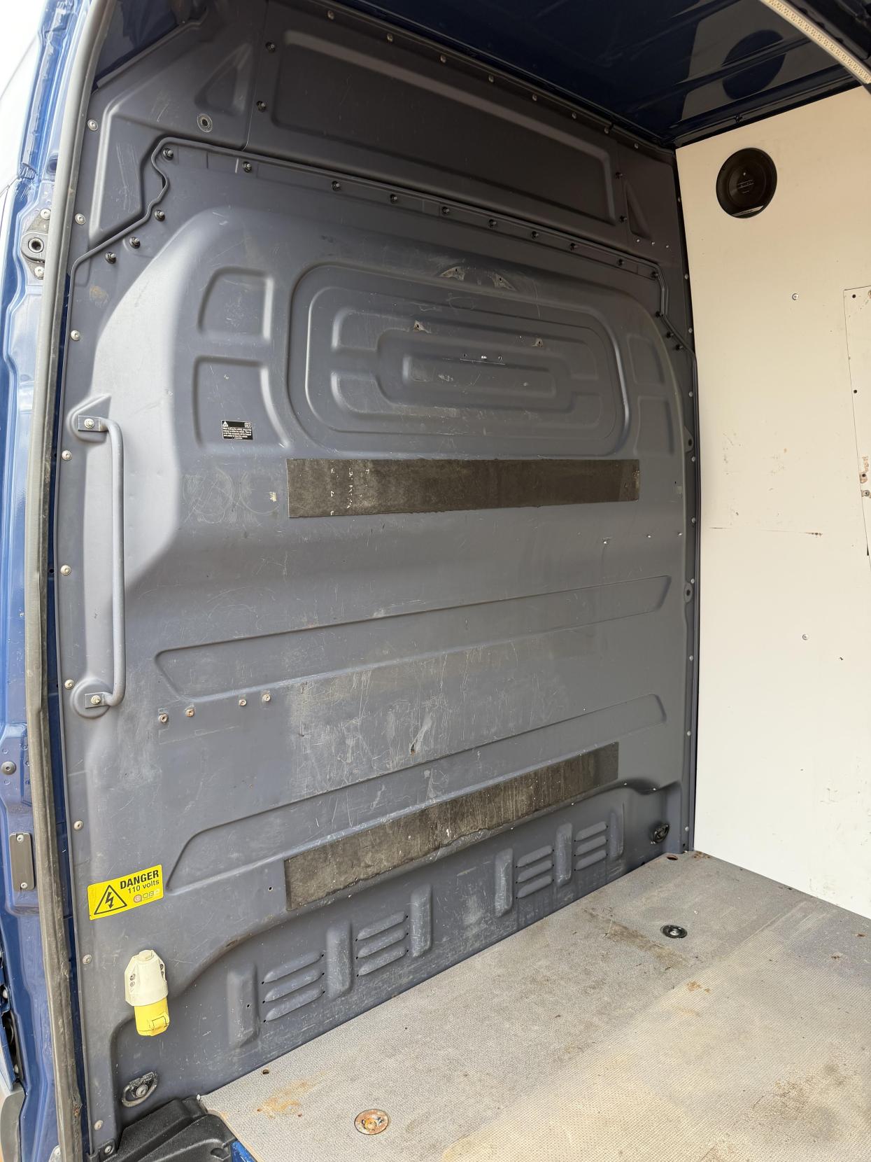2019 Mercedes-Benz Sprinter 2.1 316 CDI Panel Van 5dr Diesel Manual RWD L2 H2 Euro 6 (163 ps) - Thumbnail 33