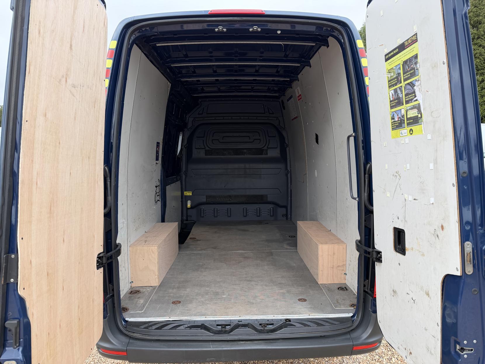 2019 Mercedes-Benz Sprinter 2.1 316 CDI Panel Van 5dr Diesel Manual RWD L2 H2 Euro 6 (163 ps) - Thumbnail 2
