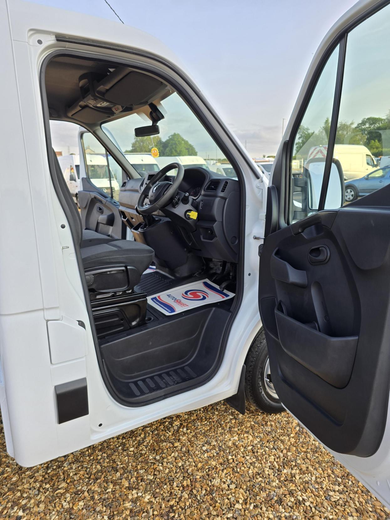 Renault Master 2.3 dCi 35 Business Tipper 2dr Diesel Manual RWD MWB Euro 6 (TRW) (130 ps)
