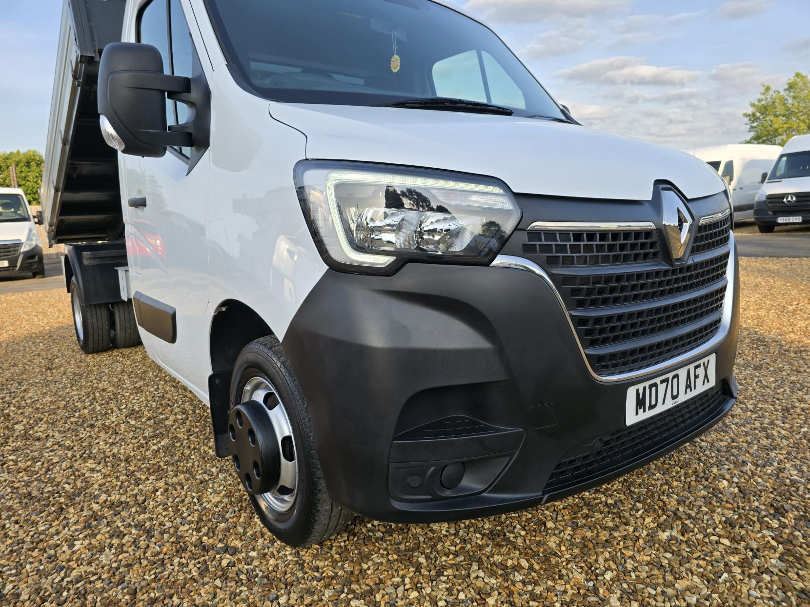 Renault Master 2.3 dCi 35 Business Tipper 2dr Diesel Manual RWD MWB Euro 6 (TRW) (130 ps)