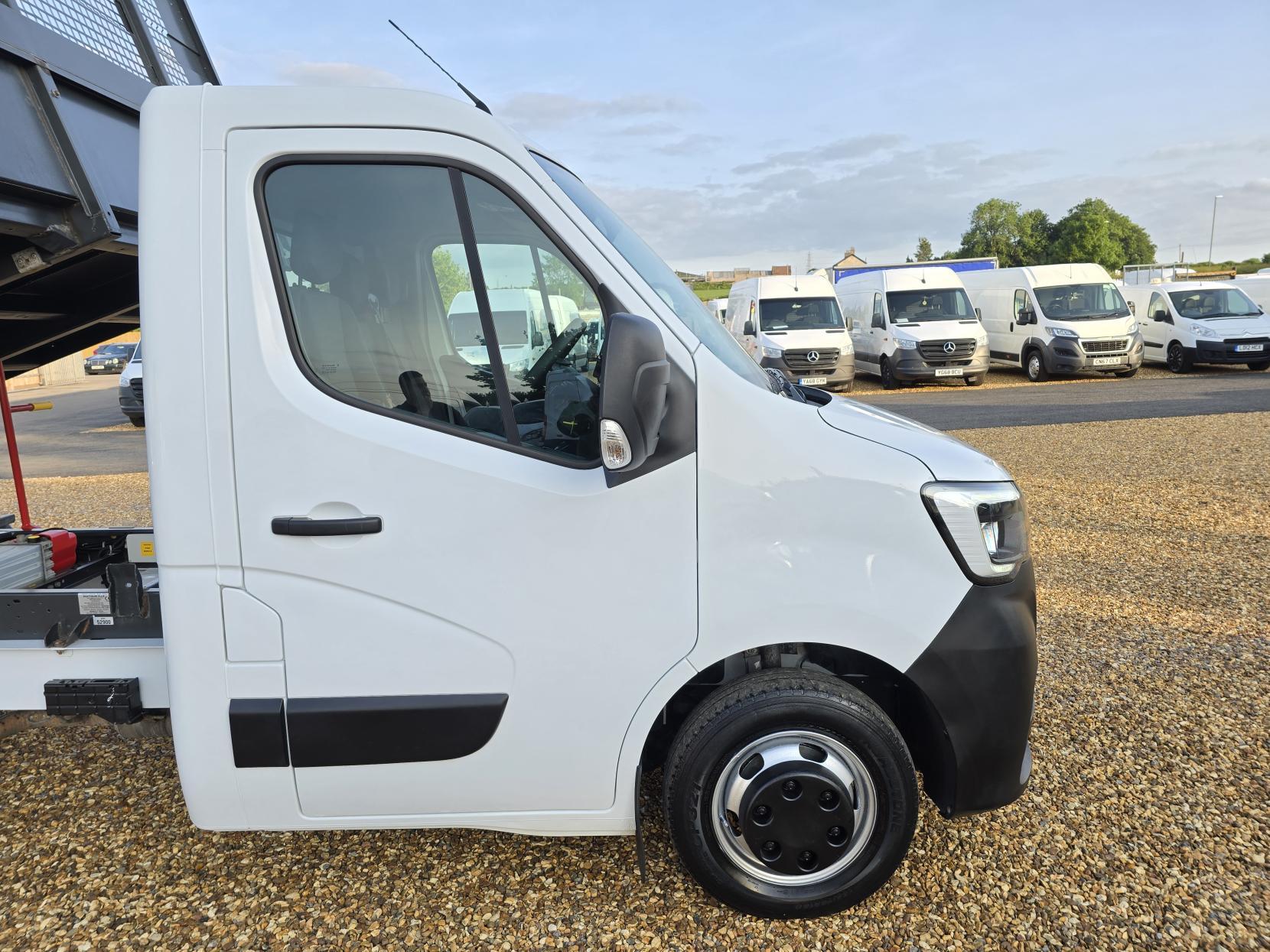 Renault Master 2.3 dCi 35 Business Tipper 2dr Diesel Manual RWD MWB Euro 6 (TRW) (130 ps)