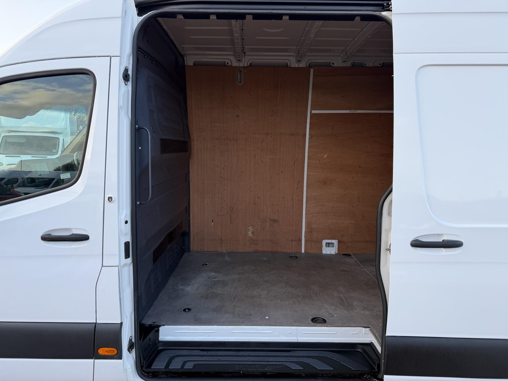 Mercedes-Benz Sprinter 2.1 311 CDI Panel Van 5dr Diesel Manual RWD L3 H2 Euro 6 (114 ps)