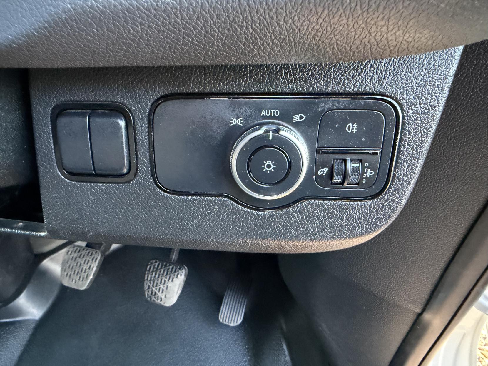 Mercedes-Benz Sprinter 2.1 311 CDI Panel Van 5dr Diesel Manual RWD L3 H2 Euro 6 (114 ps)