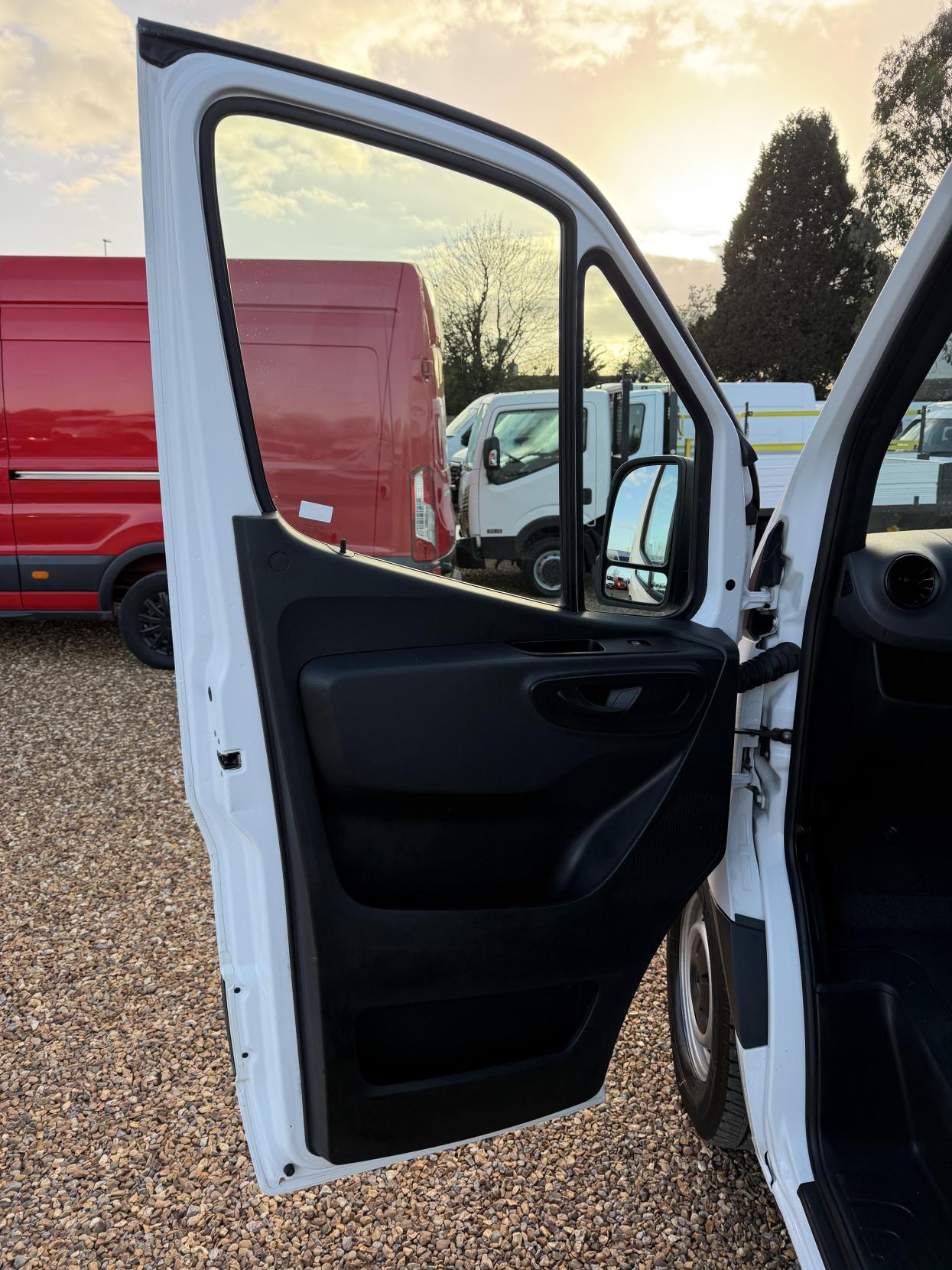 Mercedes-Benz Sprinter 2.1 311 CDI Panel Van 5dr Diesel Manual RWD L3 H2 Euro 6 (114 ps)