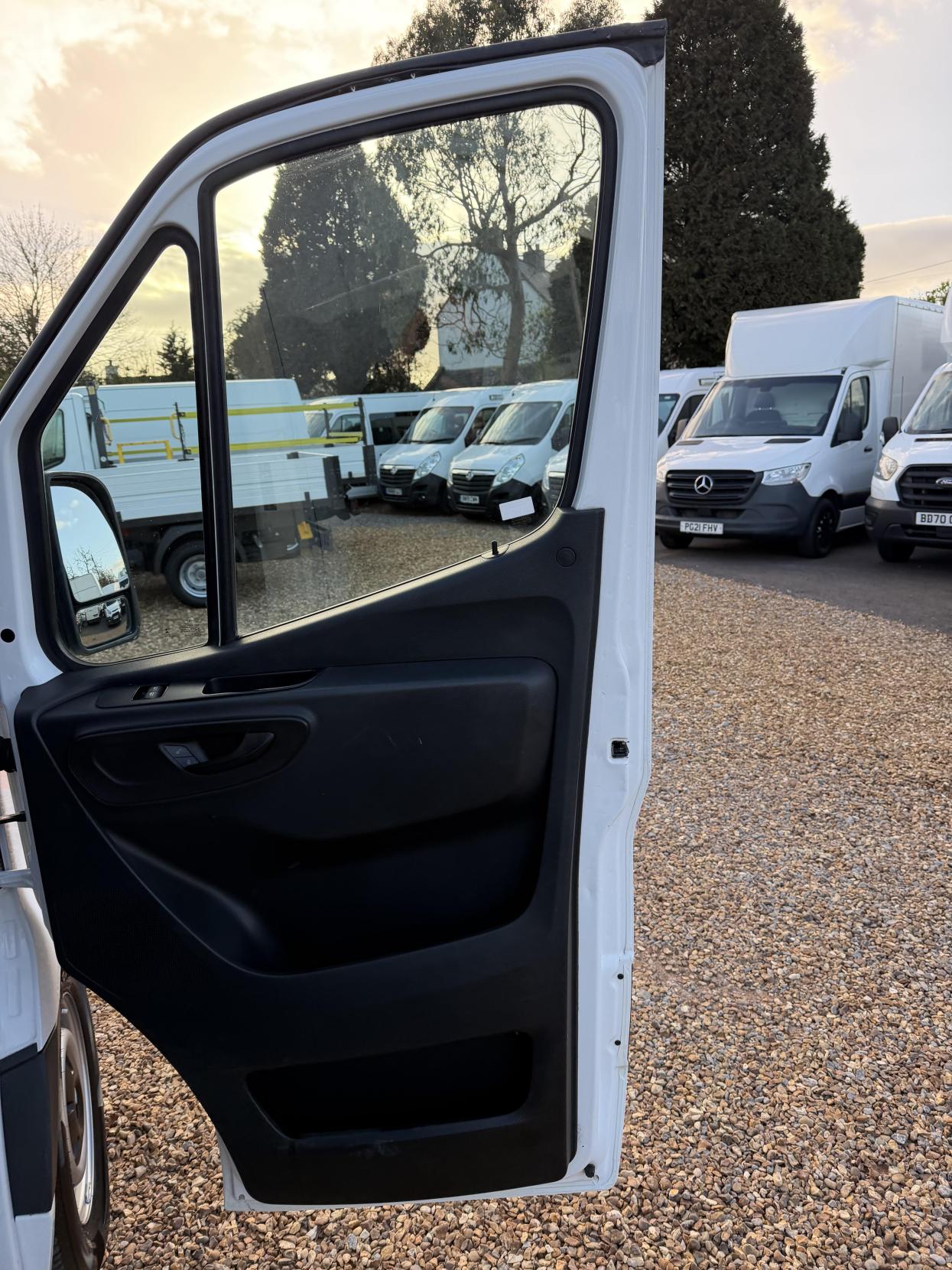 Mercedes-Benz Sprinter 2.1 311 CDI Panel Van 5dr Diesel Manual RWD L3 H2 Euro 6 (114 ps)