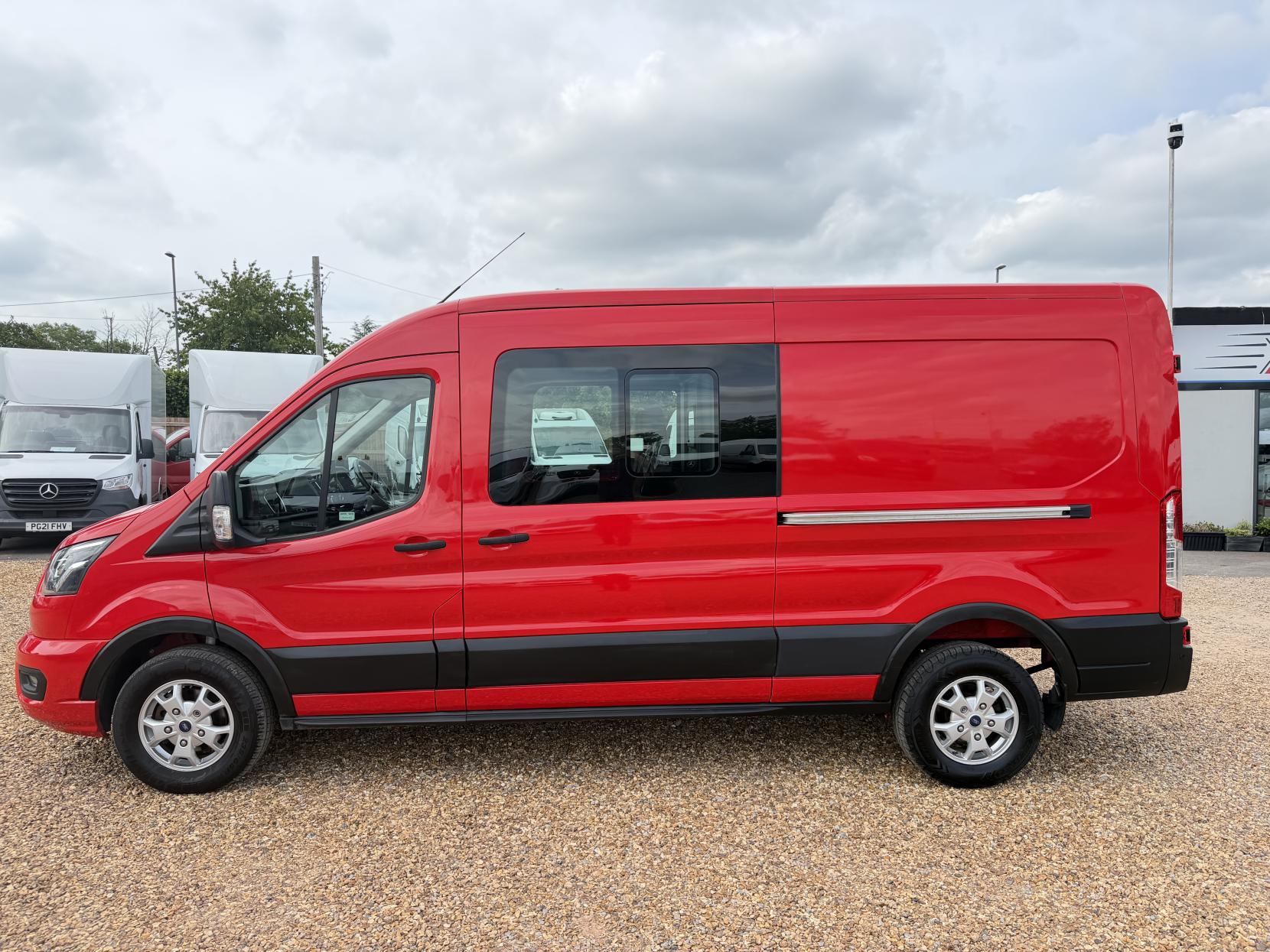 2022 Ford Transit 2.0 350 EcoBlue MHEV Limited Crew Van Double Cab 6dr Diesel Manual RWD L3 H2 Euro 6 (s/s) (130 ps) - Thumbnail 9