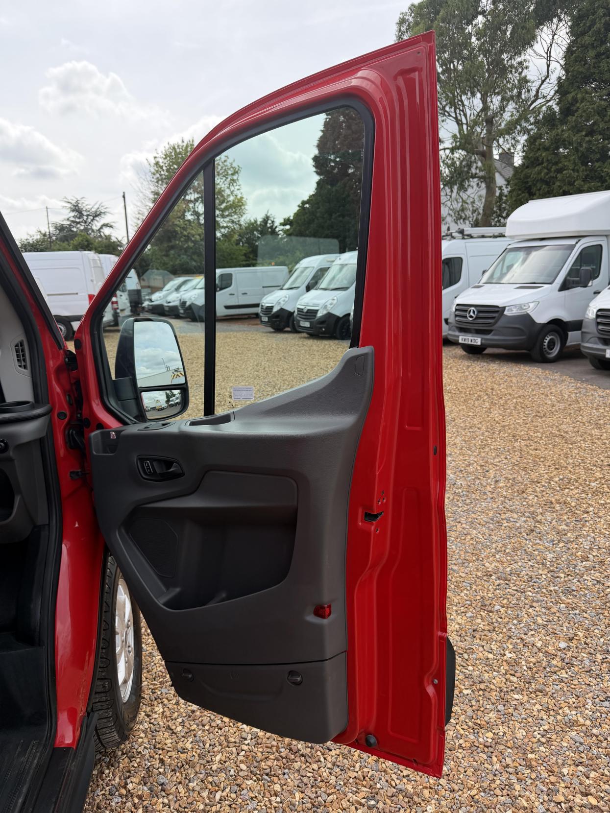 2022 Ford Transit 2.0 350 EcoBlue MHEV Limited Crew Van Double Cab 6dr Diesel Manual RWD L3 H2 Euro 6 (s/s) (130 ps) - Thumbnail 17