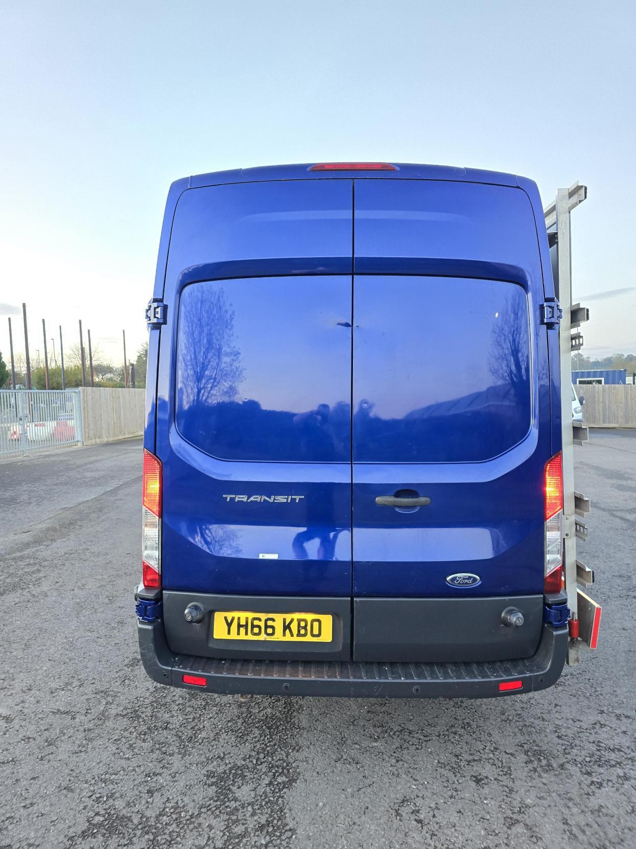 Ford Transit 2.2 TDCi 350 Trend Panel Van 5dr Diesel Manual RWD L4 H3 Euro 5 (125 ps)